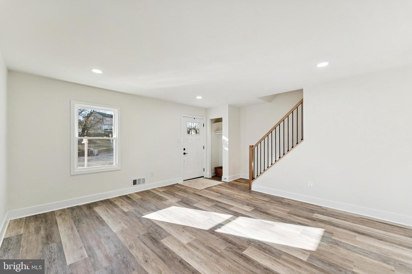 9703 BRAGG LN, MANASSAS, Virginia 20110, 3 Bedrooms Bedrooms, ,1 BathroomBathrooms,Residential,For sale,9703 BRAGG LN,VAMN2009942 MLS # VAMN2009942