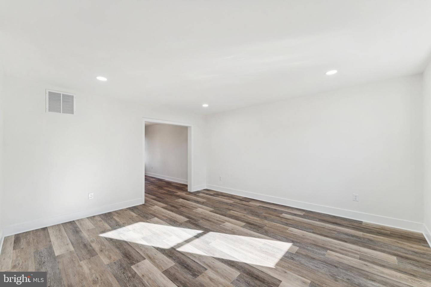 9703 BRAGG LN, MANASSAS, Virginia 20110, 3 Bedrooms Bedrooms, ,1 BathroomBathrooms,Residential,For sale,9703 BRAGG LN,VAMN2009942 MLS # VAMN2009942