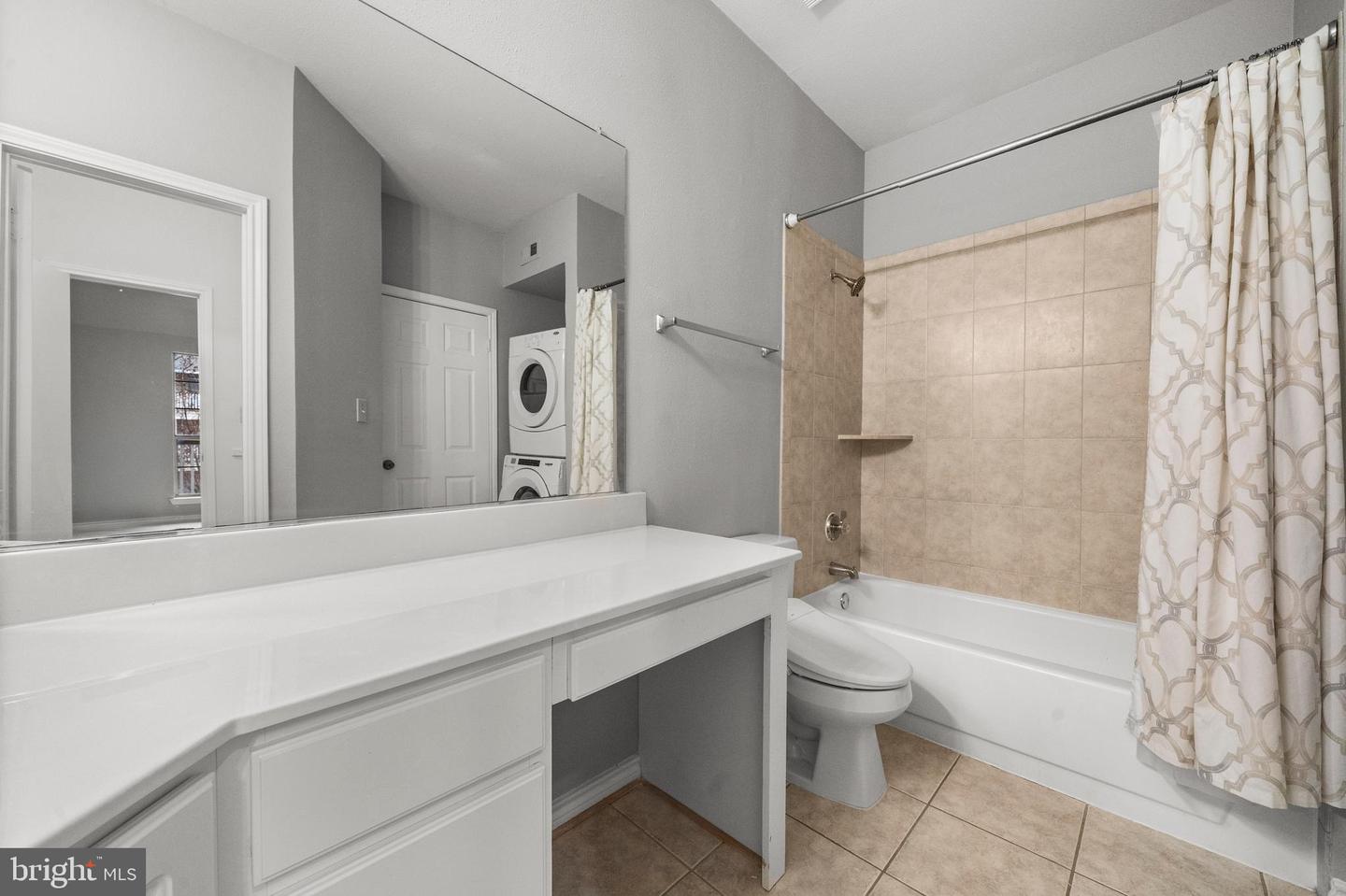 3916 PENDERVIEW DR #425, FAIRFAX, Virginia 22033, 1 Bedroom Bedrooms, ,1 BathroomBathrooms,Residential,For sale,3916 PENDERVIEW DR #425,VAFX2286140 MLS # VAFX2286140