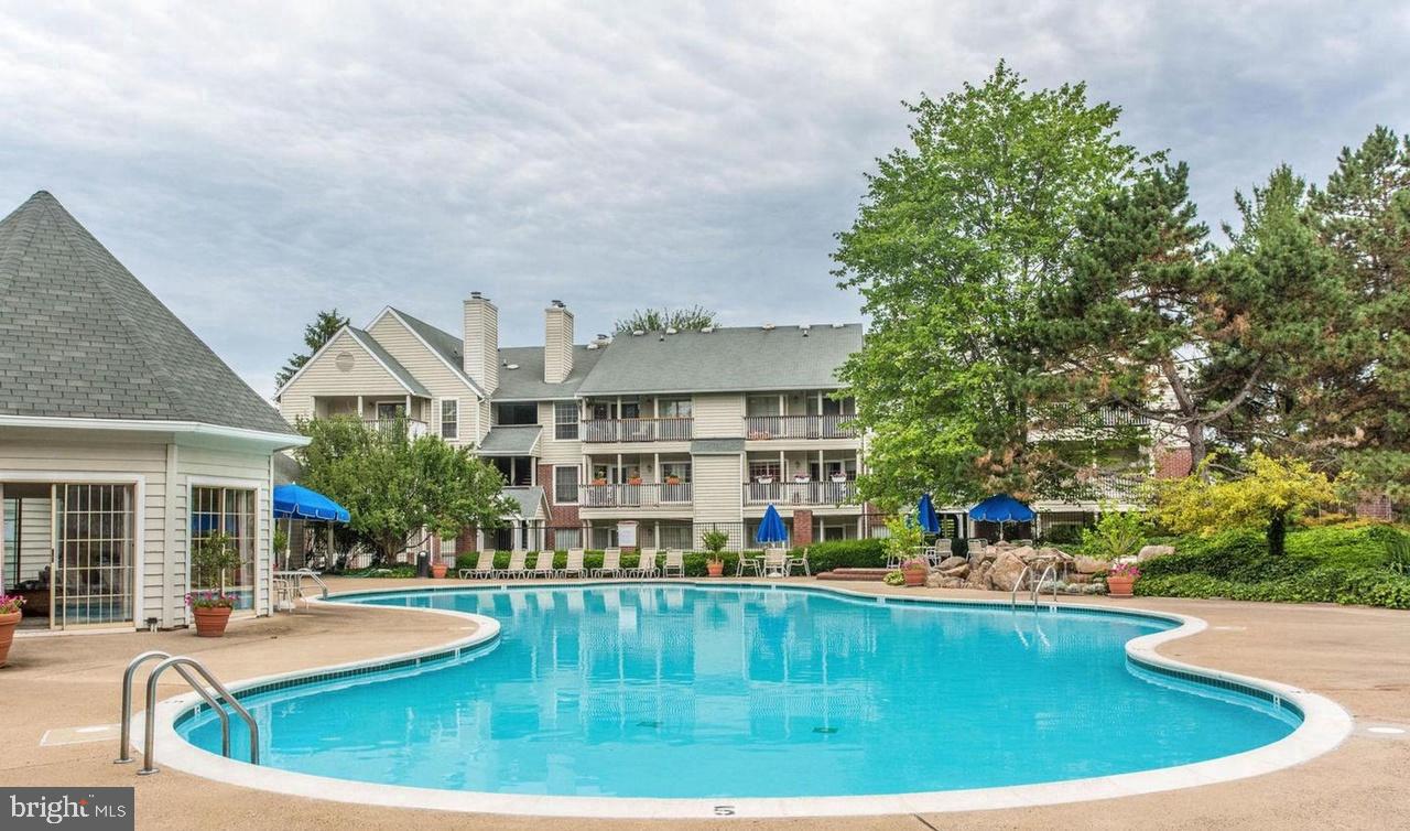 3916 PENDERVIEW DR #425, FAIRFAX, Virginia 22033, 1 Bedroom Bedrooms, ,1 BathroomBathrooms,Residential,For sale,3916 PENDERVIEW DR #425,VAFX2286140 MLS # VAFX2286140