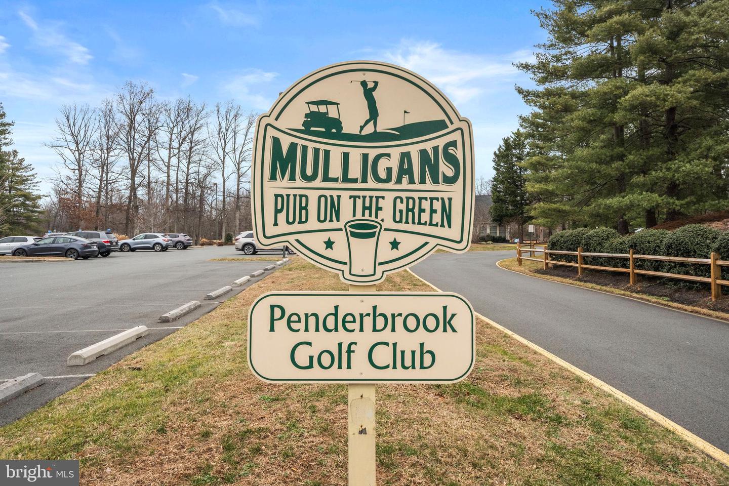 3916 PENDERVIEW DR #425, FAIRFAX, Virginia 22033, 1 Bedroom Bedrooms, ,1 BathroomBathrooms,Residential,For sale,3916 PENDERVIEW DR #425,VAFX2286140 MLS # VAFX2286140