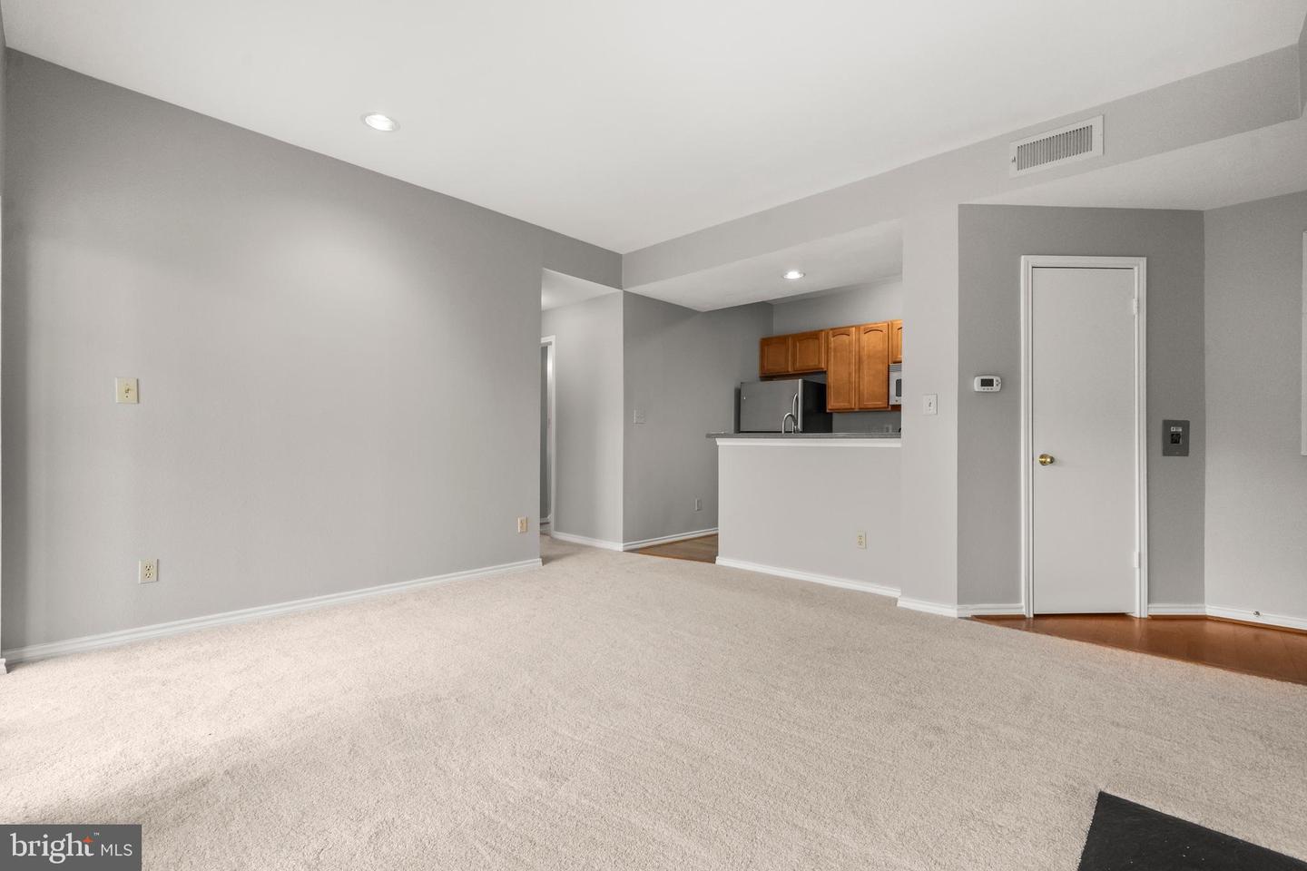 3916 PENDERVIEW DR #425, FAIRFAX, Virginia 22033, 1 Bedroom Bedrooms, ,1 BathroomBathrooms,Residential,For sale,3916 PENDERVIEW DR #425,VAFX2286140 MLS # VAFX2286140