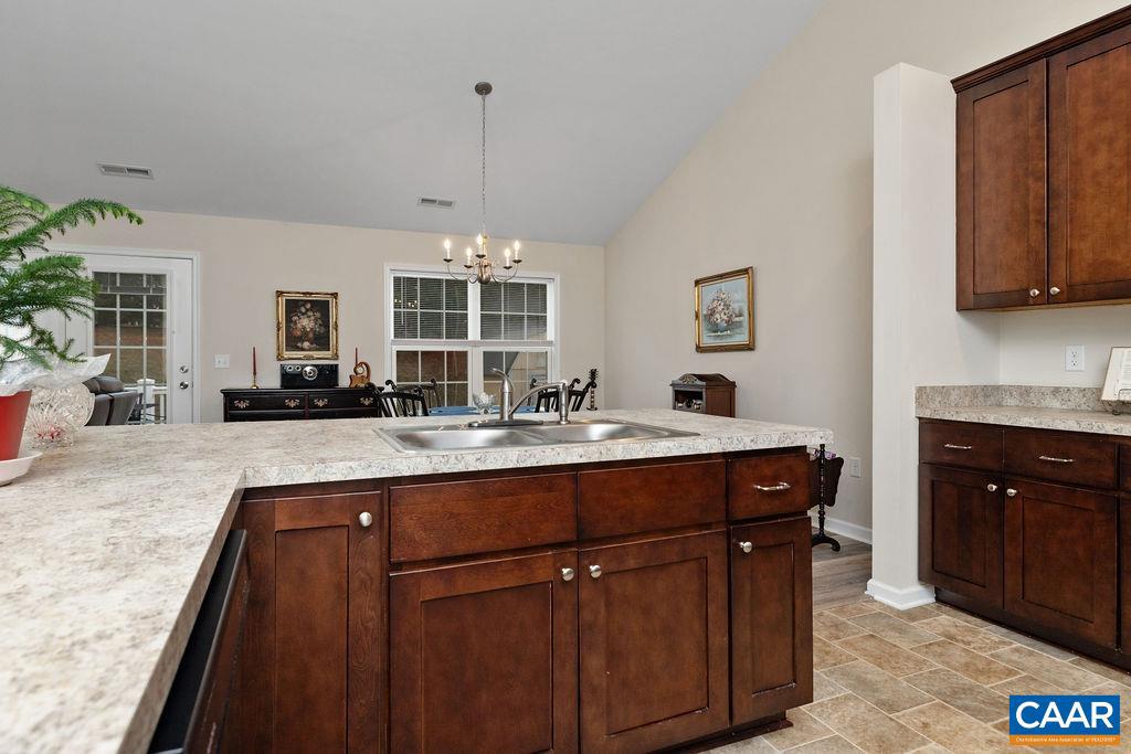 147 W STRATFORD PL, MADISON HEIGHTS, Virginia 24572, 3 Bedrooms Bedrooms, ,2 BathroomsBathrooms,Residential,For sale,147 W STRATFORD PL,672549 MLS # 672549