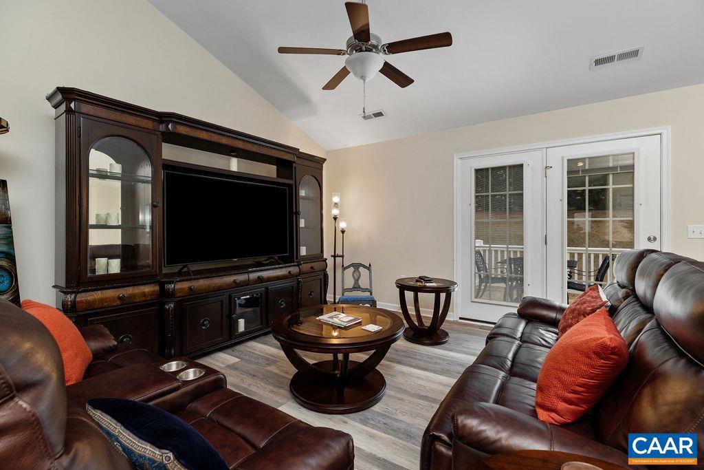 147 W STRATFORD PL, MADISON HEIGHTS, Virginia 24572, 3 Bedrooms Bedrooms, ,2 BathroomsBathrooms,Residential,For sale,147 W STRATFORD PL,672549 MLS # 672549