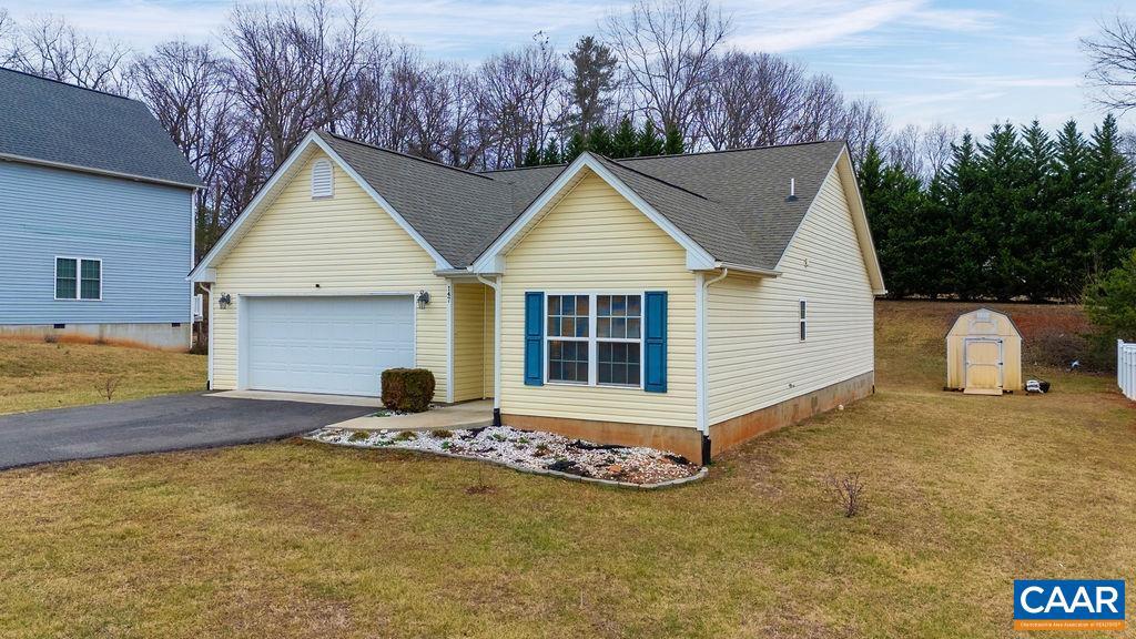 147 W STRATFORD PL, MADISON HEIGHTS, Virginia 24572, 3 Bedrooms Bedrooms, ,2 BathroomsBathrooms,Residential,For sale,147 W STRATFORD PL,672549 MLS # 672549