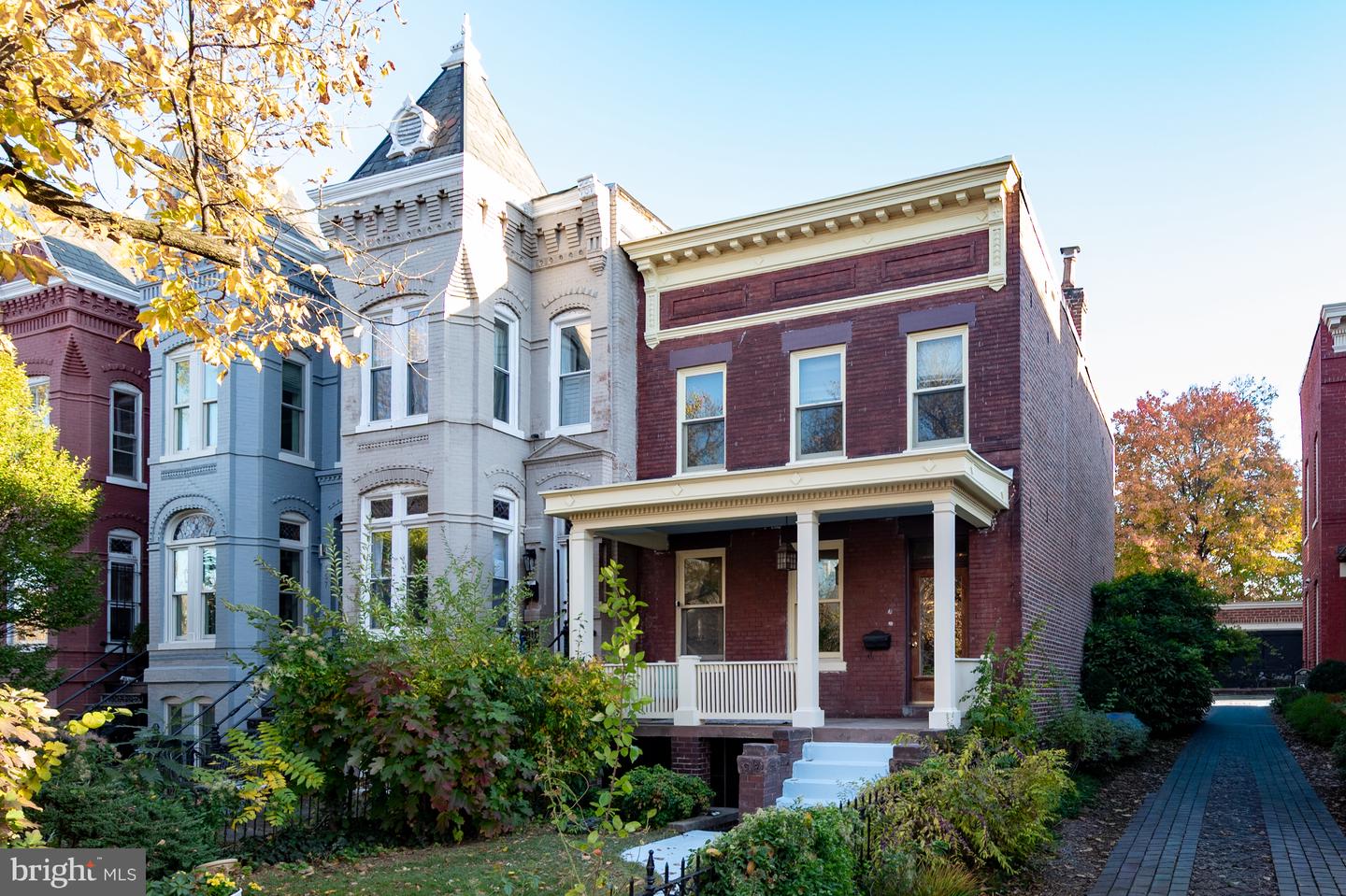 649 SOUTH CAROLINA AVE SE, WASHINGTON, District Of Columbia 20003, 5 Bedrooms Bedrooms, ,3 BathroomsBathrooms,Residential,For sale,649 SOUTH CAROLINA AVE SE,DCDC2241890 MLS # DCDC2241890