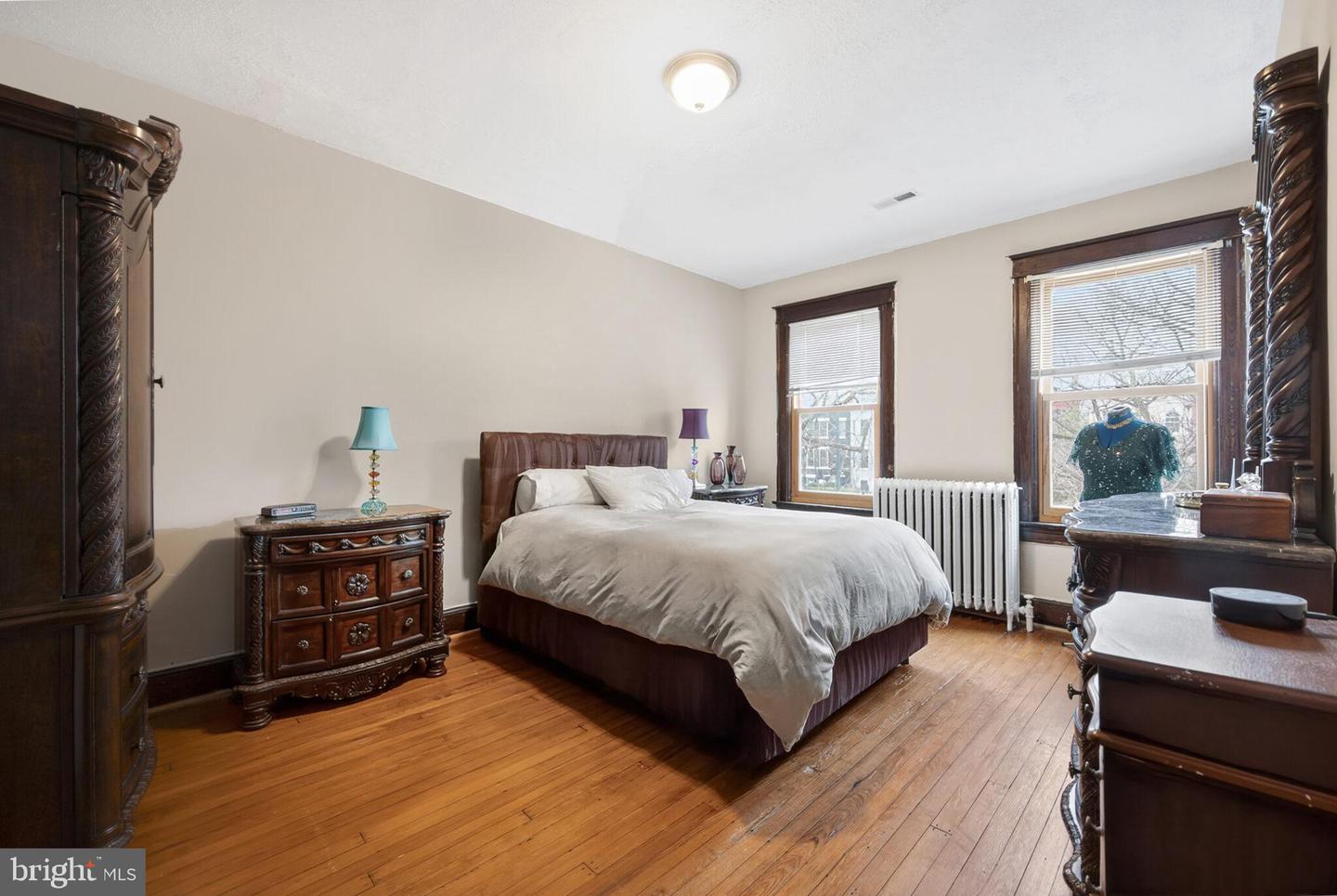 649 SOUTH CAROLINA AVE SE, WASHINGTON, District Of Columbia 20003, 5 Bedrooms Bedrooms, ,3 BathroomsBathrooms,Residential,For sale,649 SOUTH CAROLINA AVE SE,DCDC2241890 MLS # DCDC2241890