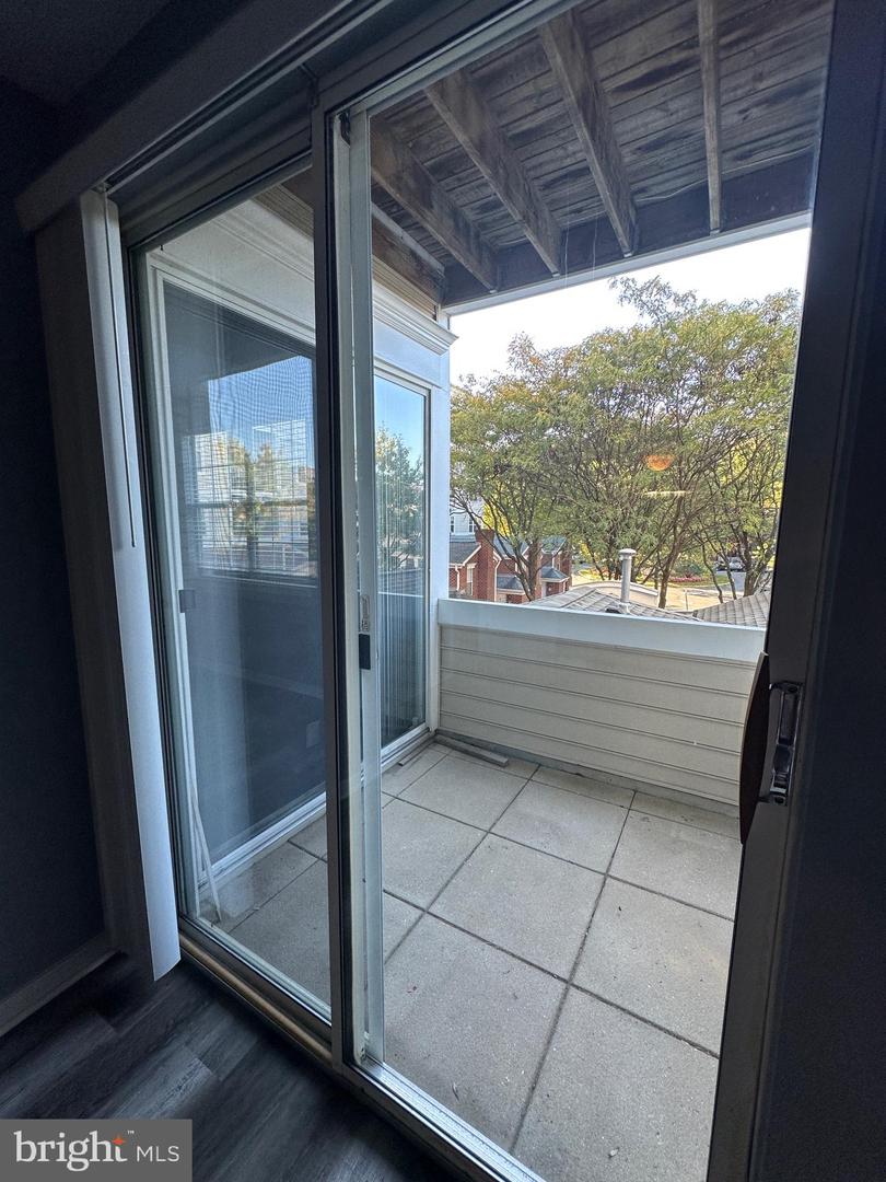 1645 INTERNATIONAL DR #125, MCLEAN, Virginia 22102, 1 Bedroom Bedrooms, ,1 BathroomBathrooms,Residential,For sale,1645 INTERNATIONAL DR #125,VAFX2286186 MLS # VAFX2286186