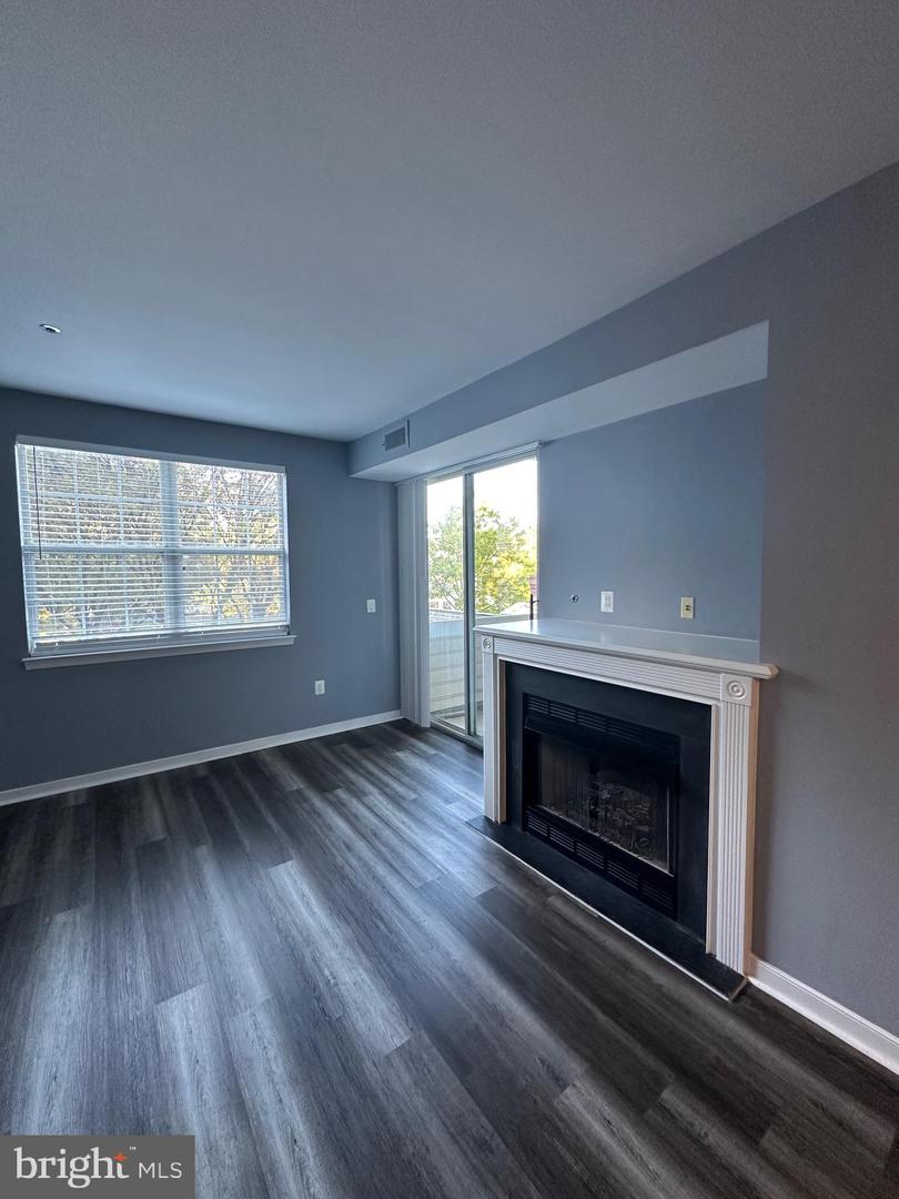 1645 INTERNATIONAL DR #125, MCLEAN, Virginia 22102, 1 Bedroom Bedrooms, ,1 BathroomBathrooms,Residential,For sale,1645 INTERNATIONAL DR #125,VAFX2286186 MLS # VAFX2286186