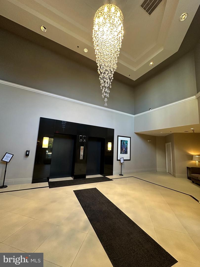 1645 INTERNATIONAL DR #125, MCLEAN, Virginia 22102, 1 Bedroom Bedrooms, ,1 BathroomBathrooms,Residential,For sale,1645 INTERNATIONAL DR #125,VAFX2286186 MLS # VAFX2286186