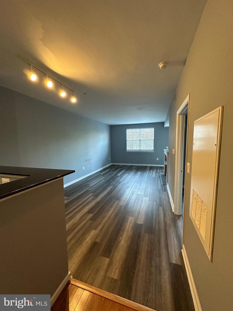 1645 INTERNATIONAL DR #125, MCLEAN, Virginia 22102, 1 Bedroom Bedrooms, ,1 BathroomBathrooms,Residential,For sale,1645 INTERNATIONAL DR #125,VAFX2286186 MLS # VAFX2286186