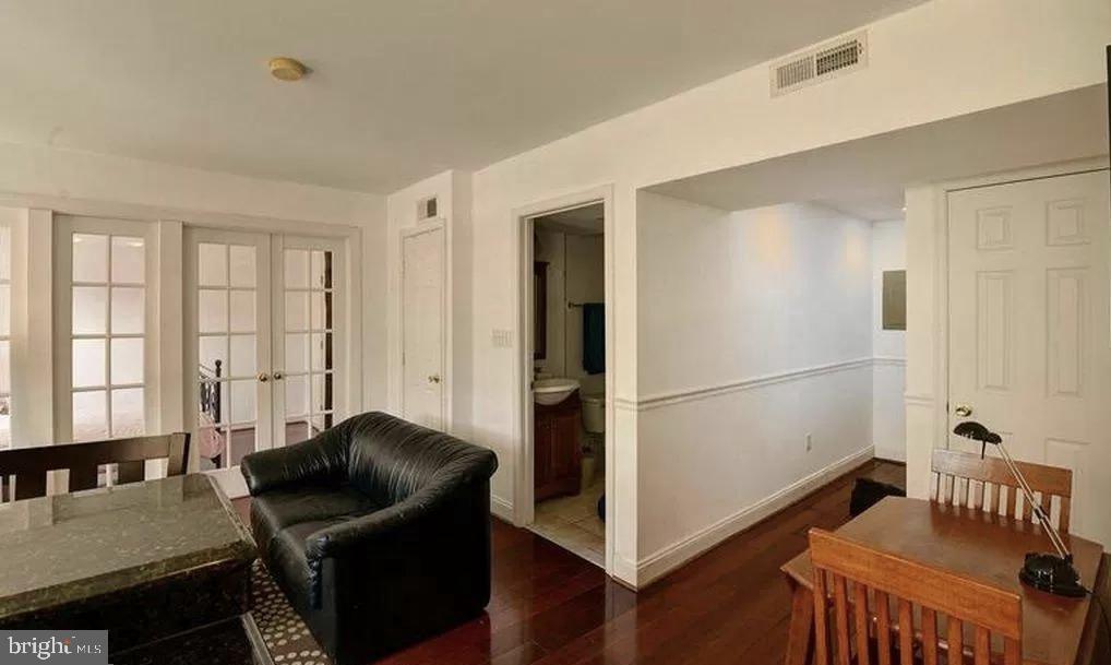 1125 12TH ST NW #64, WASHINGTON, District Of Columbia 20005, 1 Bedroom Bedrooms, ,1 BathroomBathrooms,Residential,For sale,1125 12TH ST NW #64,DCDC2241906 MLS # DCDC2241906
