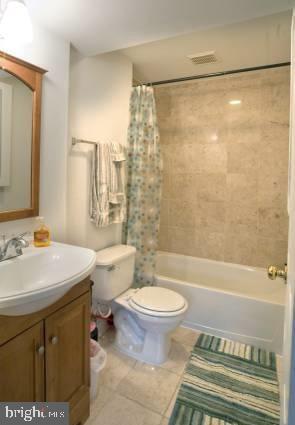 1125 12TH ST NW #64, WASHINGTON, District Of Columbia 20005, 1 Bedroom Bedrooms, ,1 BathroomBathrooms,Residential,For sale,1125 12TH ST NW #64,DCDC2241906 MLS # DCDC2241906