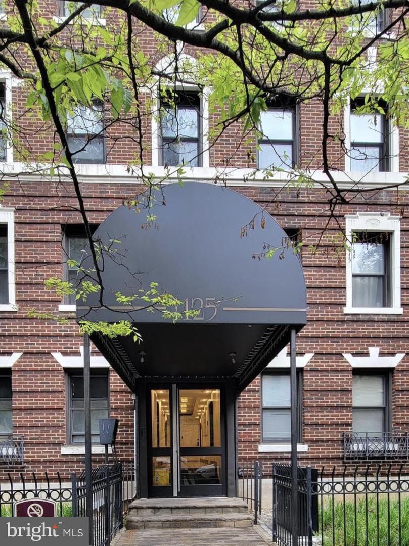 1125 12TH ST NW #64, WASHINGTON, District Of Columbia 20005, 1 Bedroom Bedrooms, ,1 BathroomBathrooms,Residential,For sale,1125 12TH ST NW #64,DCDC2241906 MLS # DCDC2241906