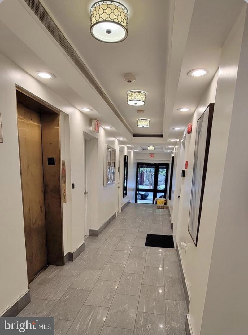 1125 12TH ST NW #64, WASHINGTON, District Of Columbia 20005, 1 Bedroom Bedrooms, ,1 BathroomBathrooms,Residential,For sale,1125 12TH ST NW #64,DCDC2241906 MLS # DCDC2241906