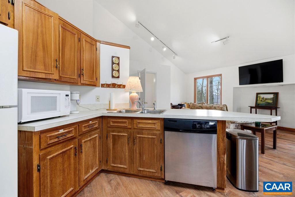 20 RED CEDAR CT, WINTERGREEN, Virginia 22967, 4 Bedrooms Bedrooms, ,3 BathroomsBathrooms,Residential,For sale,20 RED CEDAR CT,672554 MLS # 672554