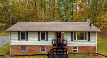 451 LAKESIDE DR, FRONT ROYAL, Virginia 22630, 5 Bedrooms Bedrooms, ,2 BathroomsBathrooms,Residential,For sale,451 LAKESIDE DR,VAWR2013152 MLS # VAWR2013152