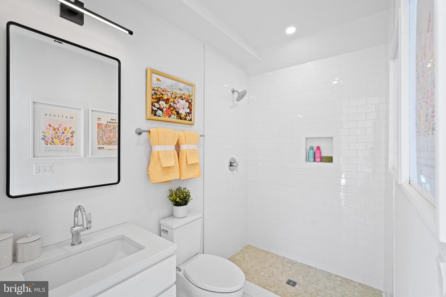 1237 W ST NW #A, WASHINGTON, District Of Columbia 20009, 2 Bedrooms Bedrooms, ,2 BathroomsBathrooms,Residential,For sale,1237 W ST NW #A,DCDC2241954 MLS # DCDC2241954