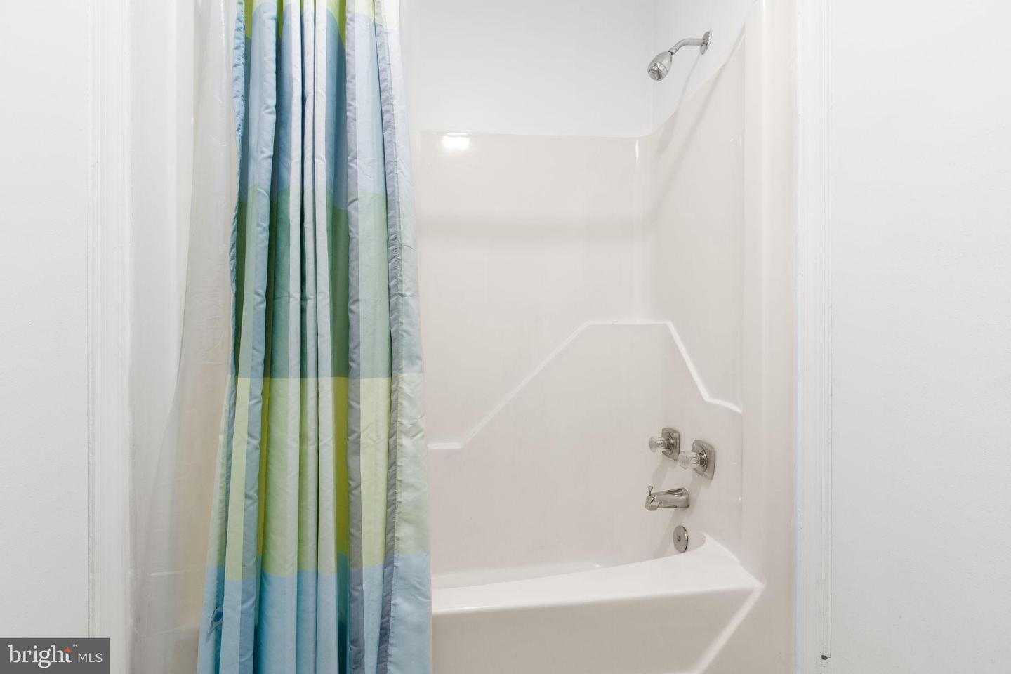 918 NORTHSIDE DR, FREDERICKSBURG, Virginia 22405, 3 Bedrooms Bedrooms, 6 Rooms Rooms,2 BathroomsBathrooms,Residential,For sale,918 NORTHSIDE DR,VAST2044024 MLS # VAST2044024