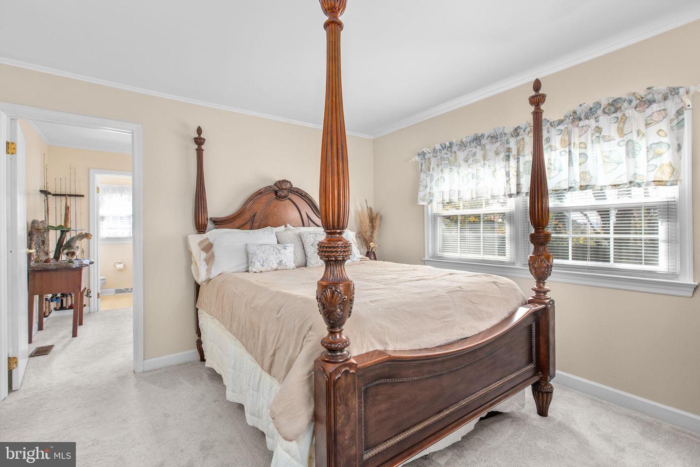 918 NORTHSIDE DR, FREDERICKSBURG, Virginia 22405, 3 Bedrooms Bedrooms, 6 Rooms Rooms,2 BathroomsBathrooms,Residential,For sale,918 NORTHSIDE DR,VAST2044024 MLS # VAST2044024