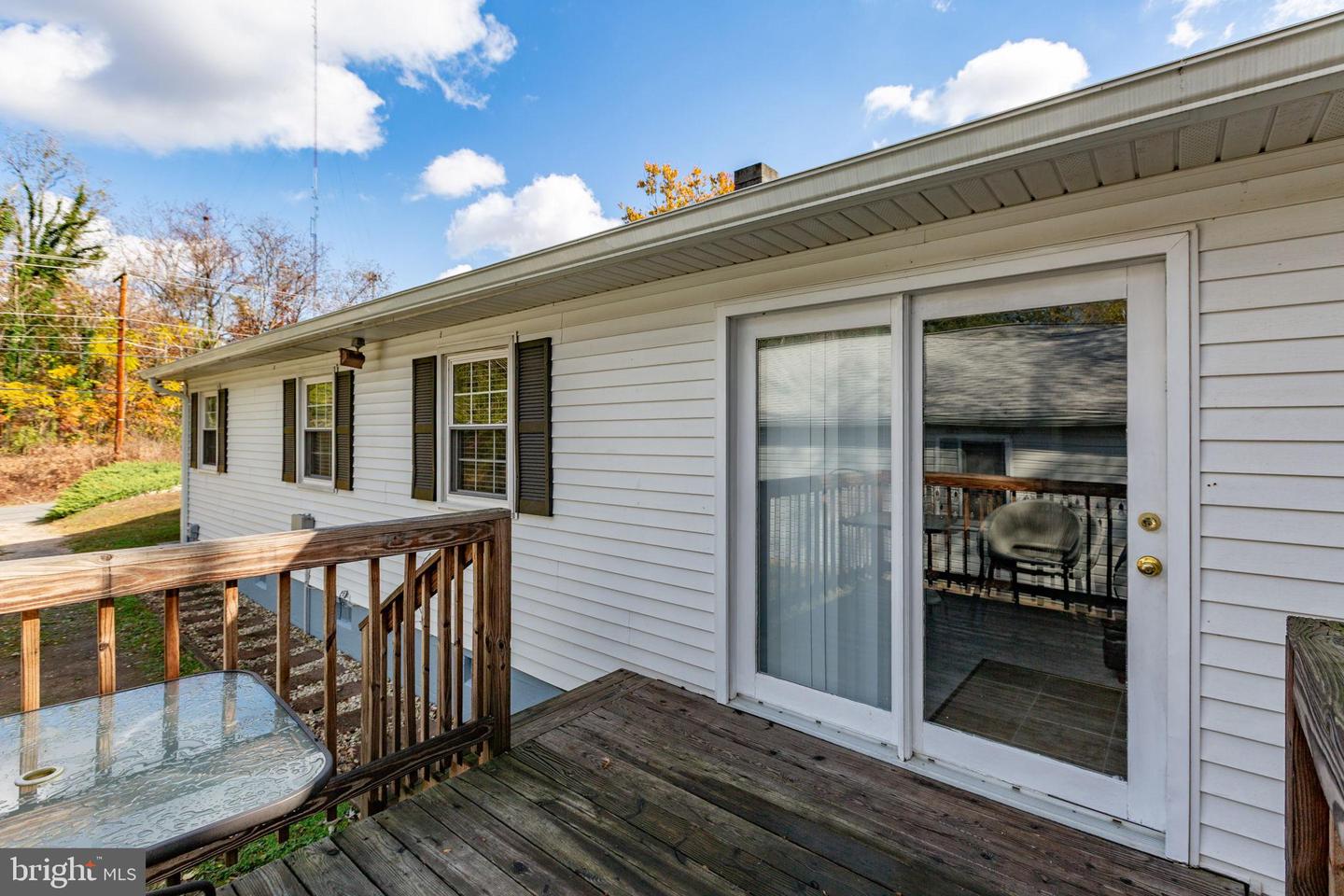 918 NORTHSIDE DR, FREDERICKSBURG, Virginia 22405, 3 Bedrooms Bedrooms, 6 Rooms Rooms,2 BathroomsBathrooms,Residential,For sale,918 NORTHSIDE DR,VAST2044024 MLS # VAST2044024