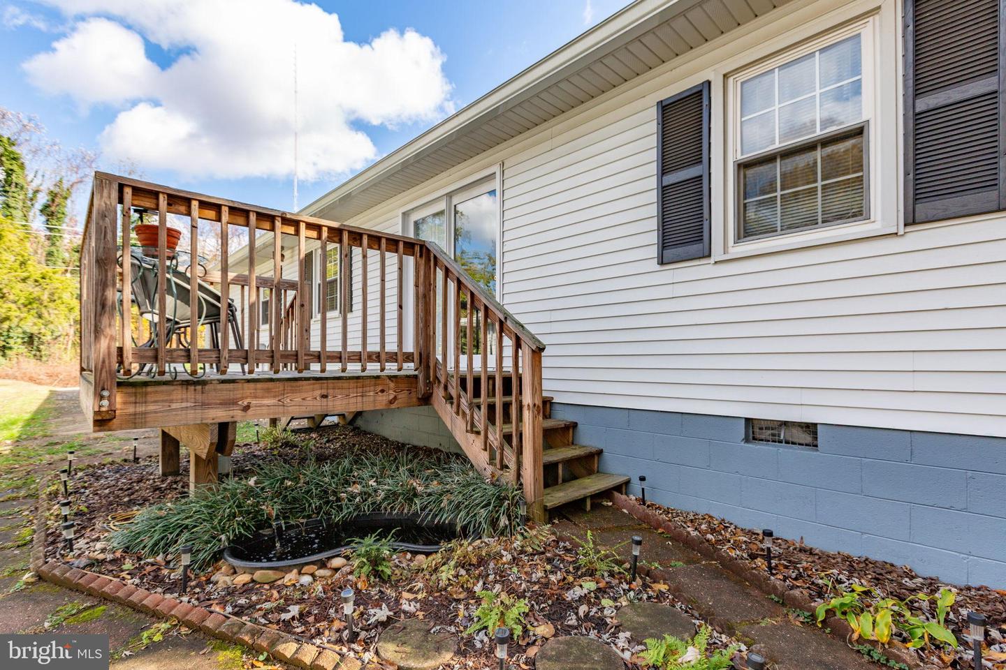 918 NORTHSIDE DR, FREDERICKSBURG, Virginia 22405, 3 Bedrooms Bedrooms, 6 Rooms Rooms,2 BathroomsBathrooms,Residential,For sale,918 NORTHSIDE DR,VAST2044024 MLS # VAST2044024