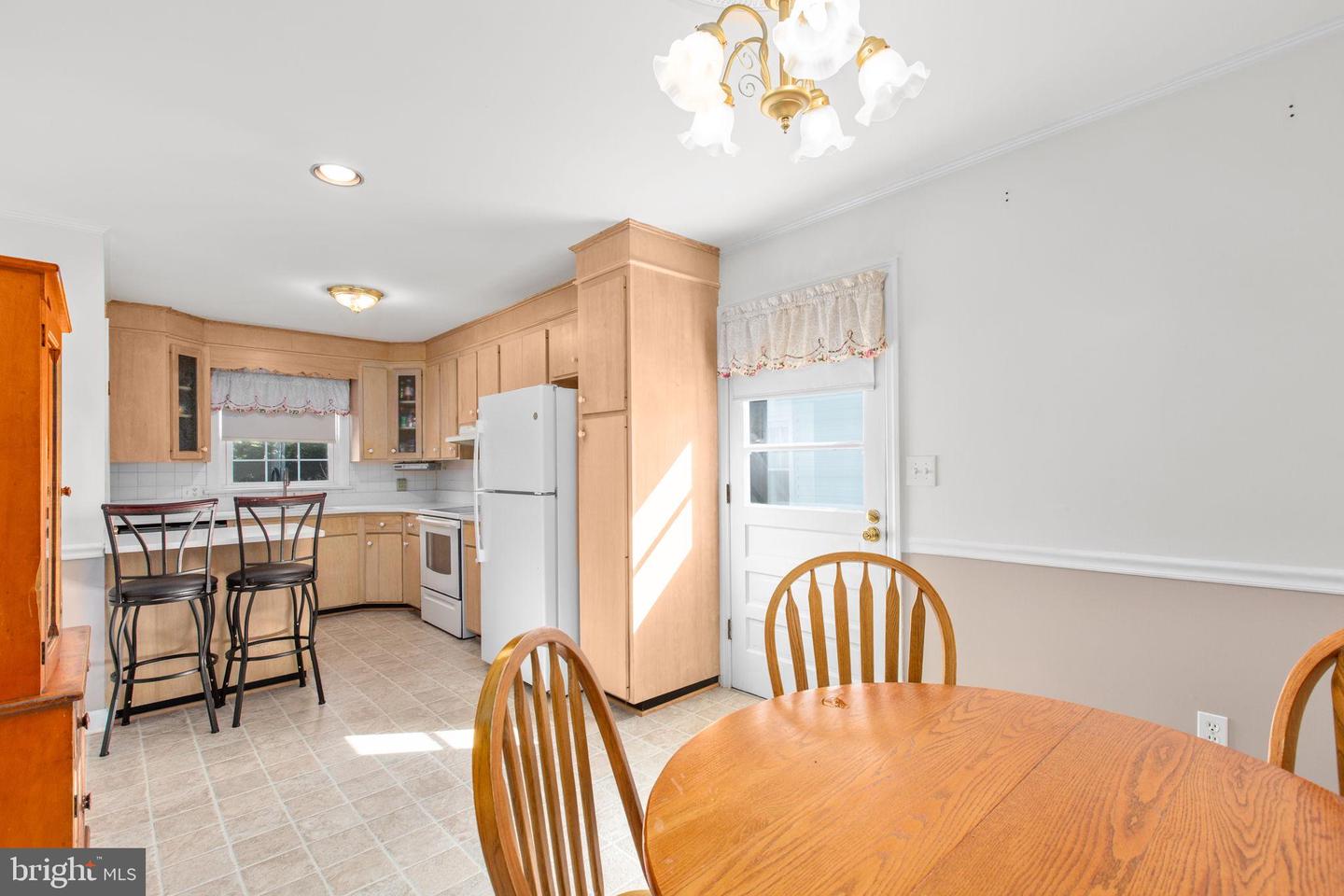 918 NORTHSIDE DR, FREDERICKSBURG, Virginia 22405, 3 Bedrooms Bedrooms, 6 Rooms Rooms,2 BathroomsBathrooms,Residential,For sale,918 NORTHSIDE DR,VAST2044024 MLS # VAST2044024