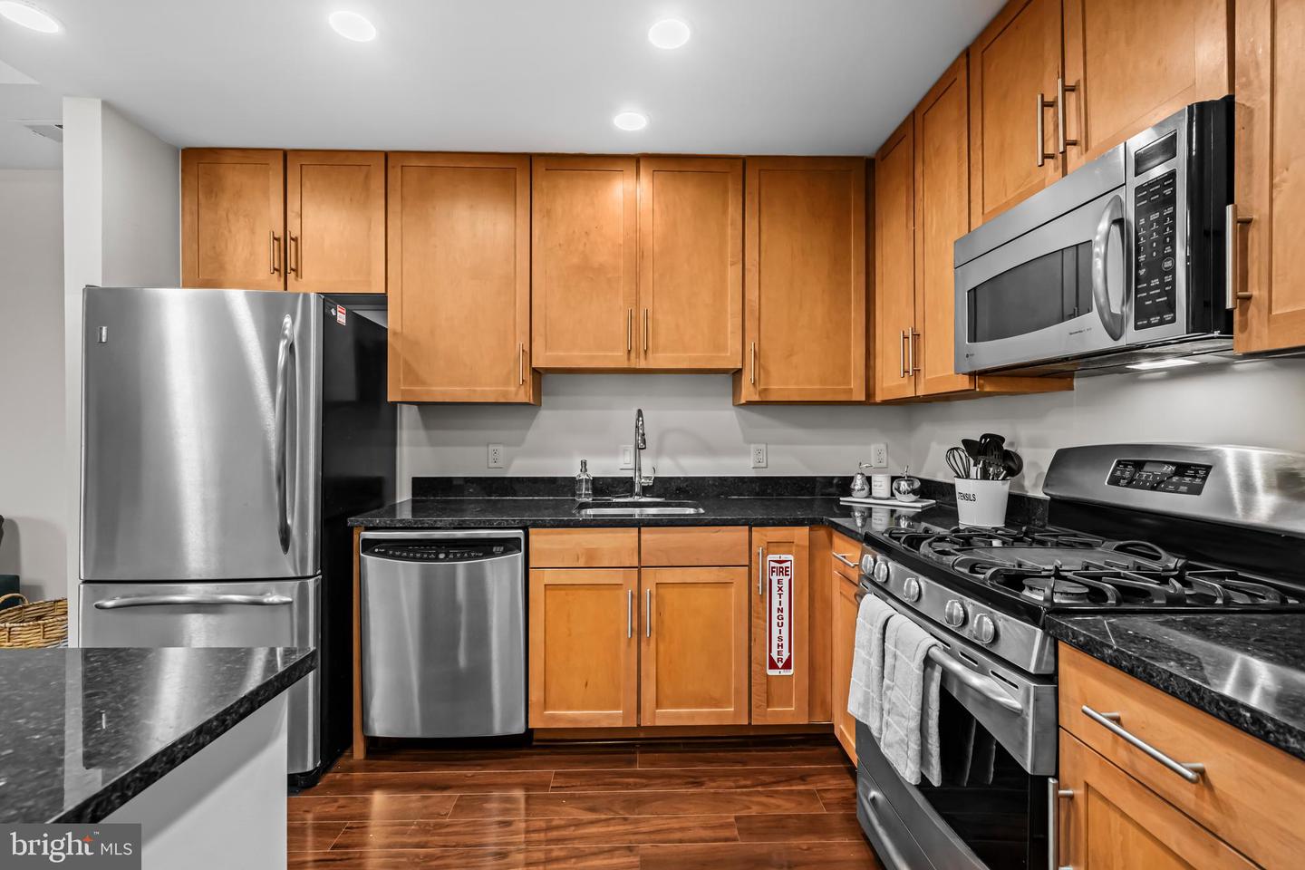 1111 ORONOCO ST #326, ALEXANDRIA, Virginia 22314, 1 Bedroom Bedrooms, ,1 BathroomBathrooms,Residential,For sale,1111 ORONOCO ST #326,VAAX2052220 MLS # VAAX2052220
