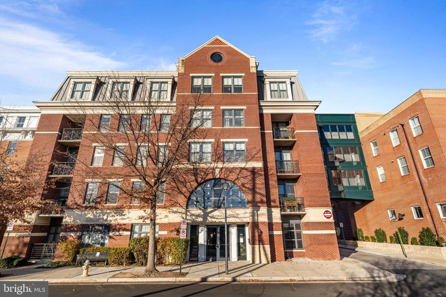 1111 ORONOCO ST #326, ALEXANDRIA, Virginia 22314, 1 Bedroom Bedrooms, ,1 BathroomBathrooms,Residential,For sale,1111 ORONOCO ST #326,VAAX2052220 MLS # VAAX2052220