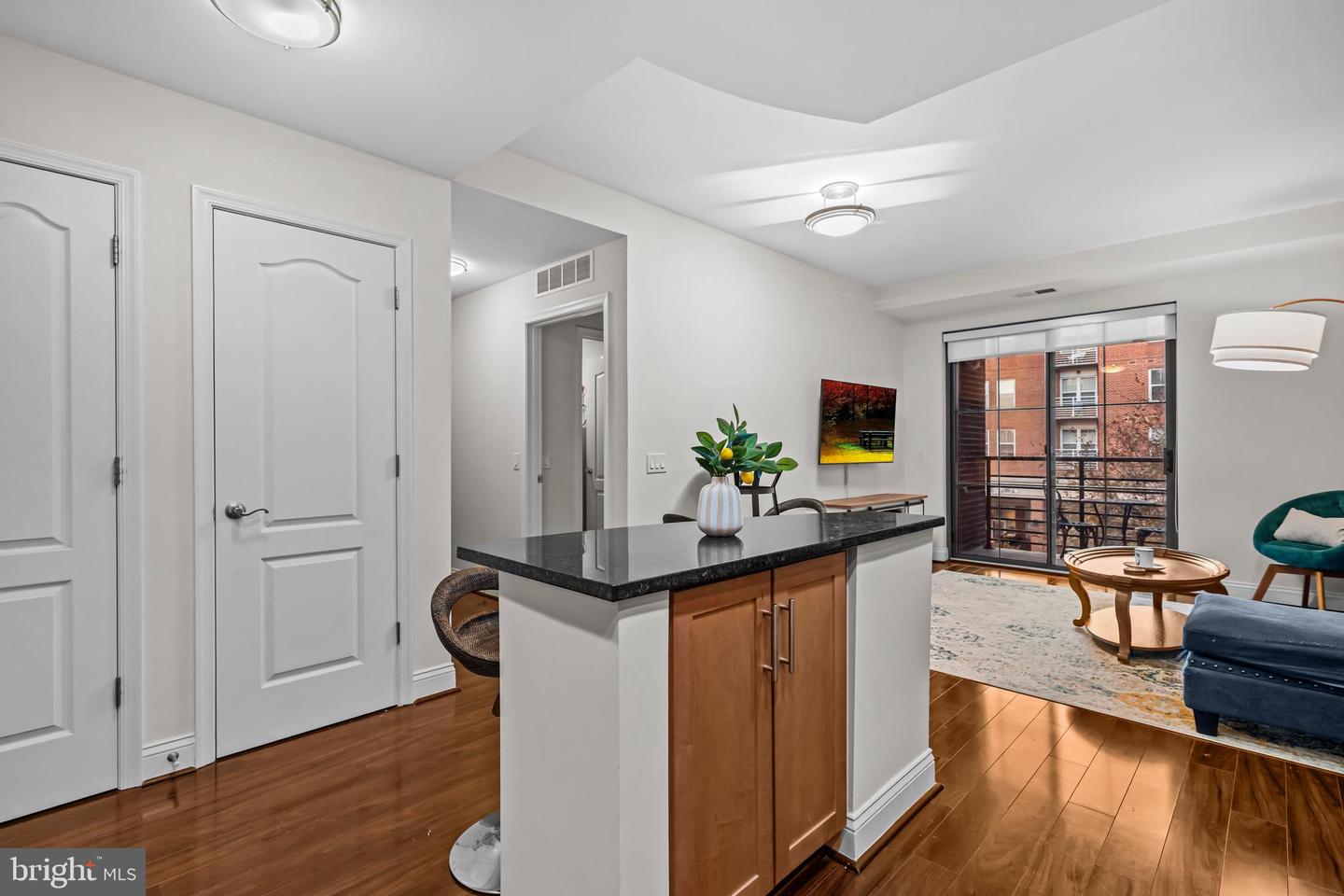 1111 ORONOCO ST #326, ALEXANDRIA, Virginia 22314, 1 Bedroom Bedrooms, ,1 BathroomBathrooms,Residential,For sale,1111 ORONOCO ST #326,VAAX2052220 MLS # VAAX2052220