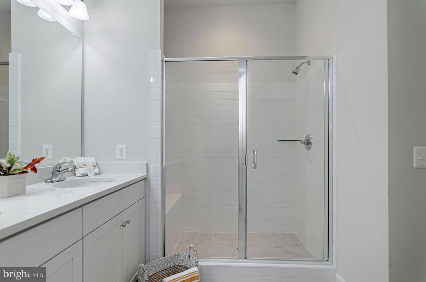 43899 SIREN SONG TER, LEESBURG, Virginia 20176, 3 Bedrooms Bedrooms, ,3 BathroomsBathrooms,Residential,For sale,43899 SIREN SONG TER,VALO2112420 MLS # VALO2112420