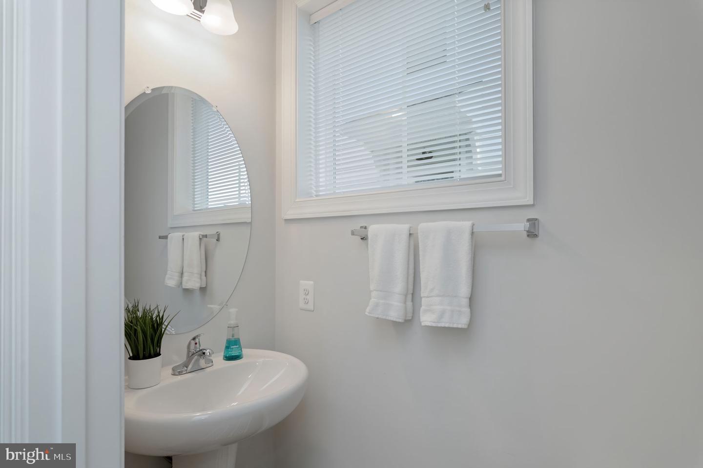 43899 SIREN SONG TER, LEESBURG, Virginia 20176, 3 Bedrooms Bedrooms, ,3 BathroomsBathrooms,Residential,For sale,43899 SIREN SONG TER,VALO2112420 MLS # VALO2112420