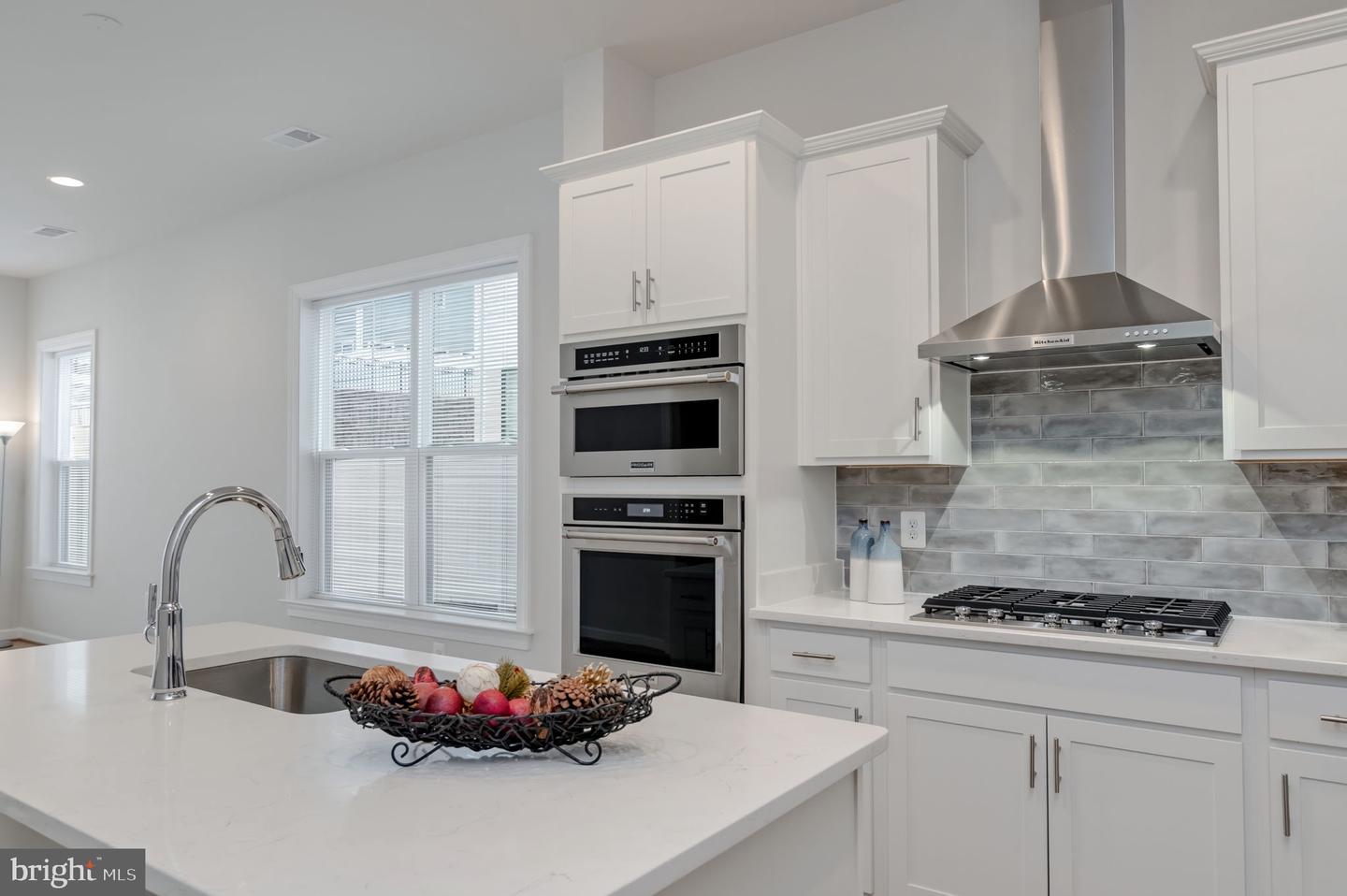 43899 SIREN SONG TER, LEESBURG, Virginia 20176, 3 Bedrooms Bedrooms, ,3 BathroomsBathrooms,Residential,For sale,43899 SIREN SONG TER,VALO2112420 MLS # VALO2112420