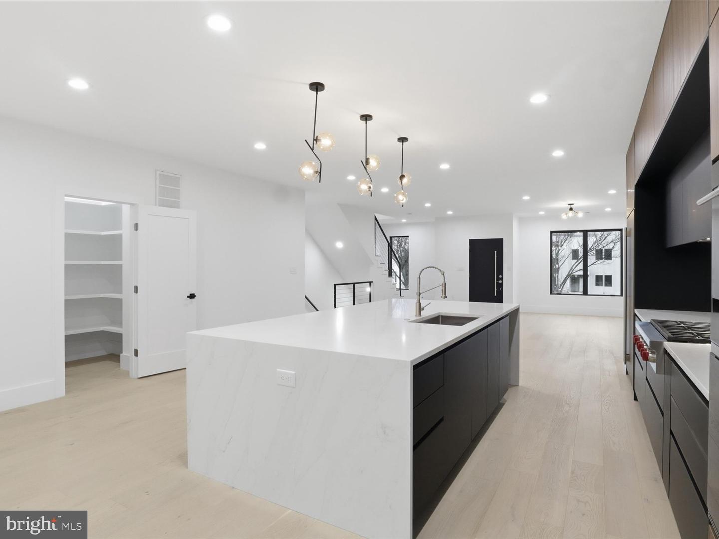 818 N EDGEWOOD ST, ARLINGTON, Virginia 22201, 4 Bedrooms Bedrooms, ,6 BathroomsBathrooms,Residential,For sale,818 N EDGEWOOD ST,VAAR2067770 MLS # VAAR2067770