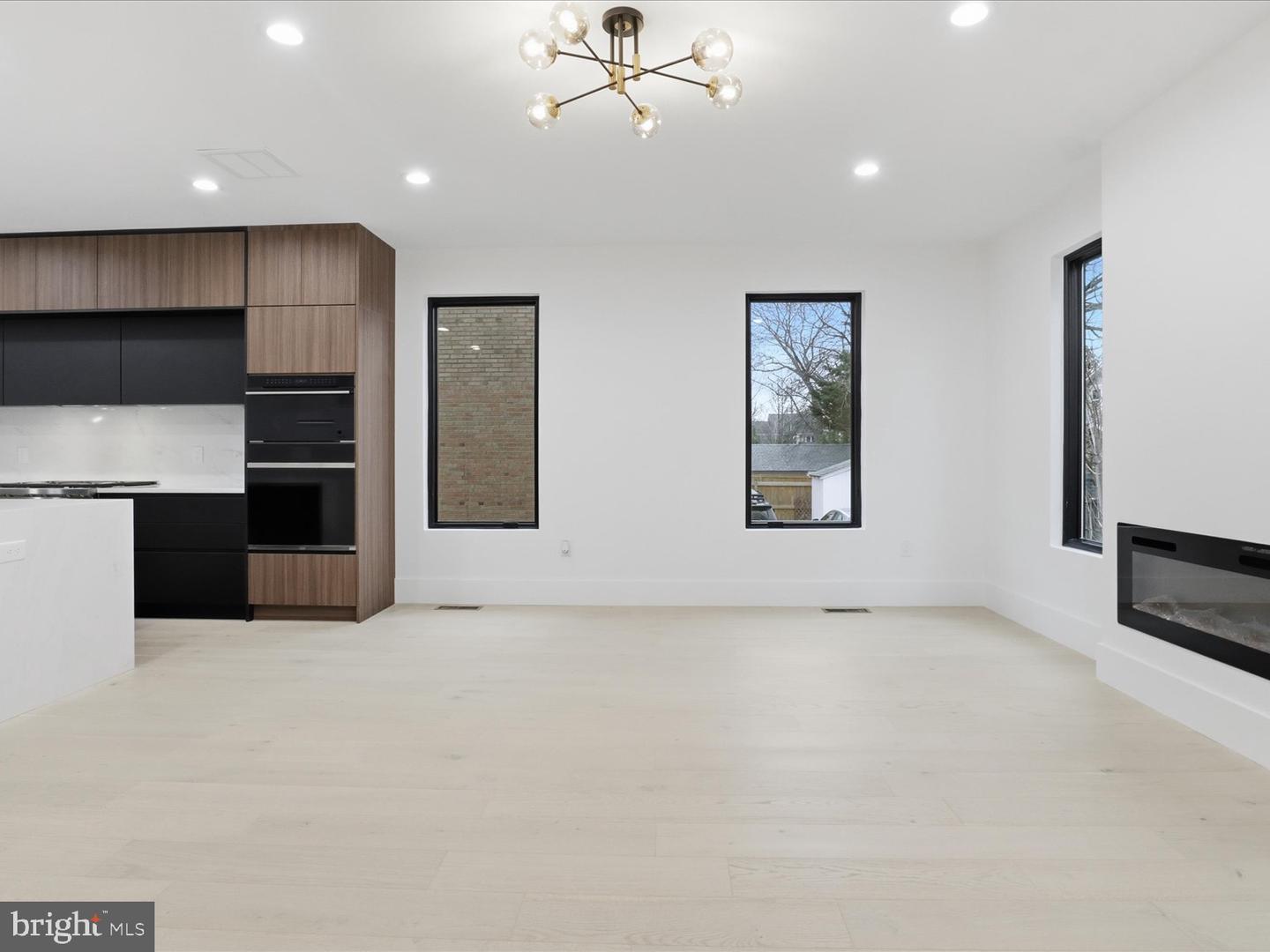 818 N EDGEWOOD ST, ARLINGTON, Virginia 22201, 4 Bedrooms Bedrooms, ,6 BathroomsBathrooms,Residential,For sale,818 N EDGEWOOD ST,VAAR2067770 MLS # VAAR2067770