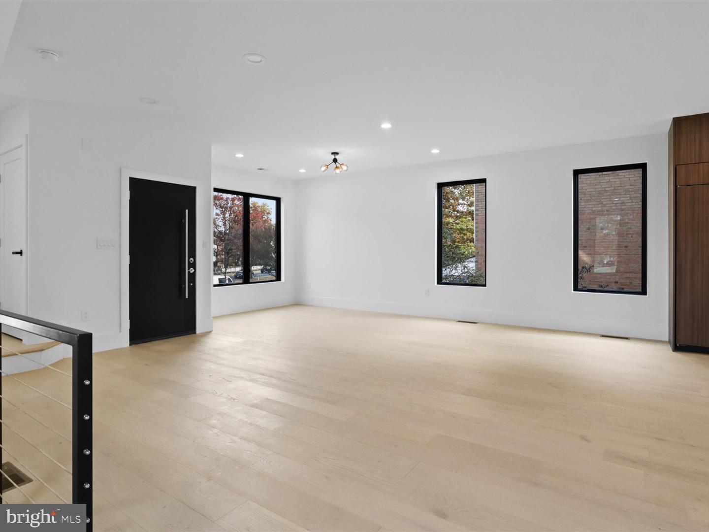 818 N EDGEWOOD ST, ARLINGTON, Virginia 22201, 4 Bedrooms Bedrooms, ,6 BathroomsBathrooms,Residential,For sale,818 N EDGEWOOD ST,VAAR2067770 MLS # VAAR2067770