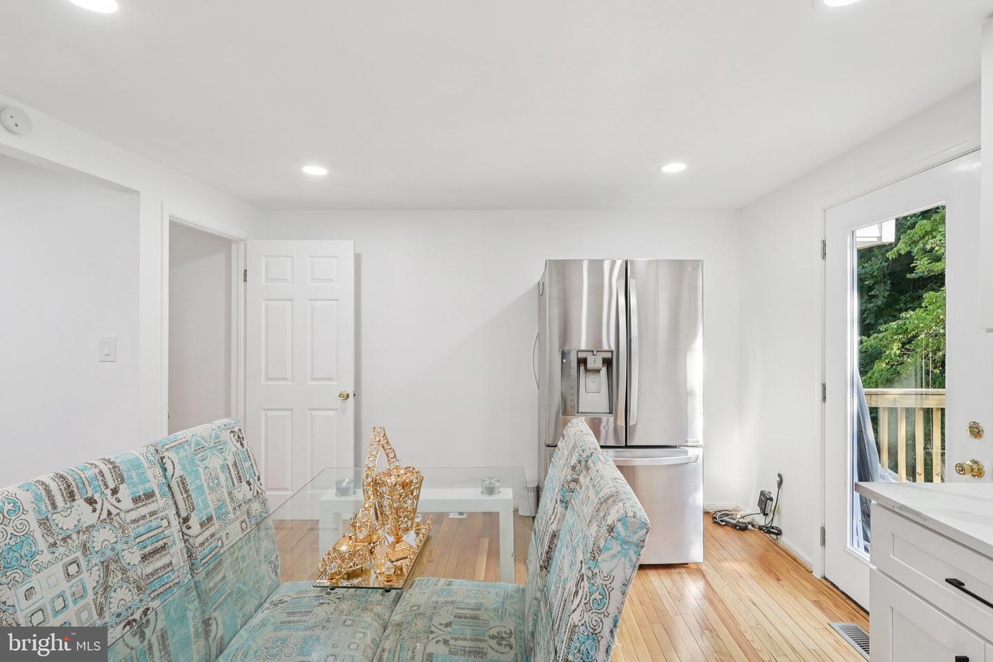 6246 HILLSIDE RD, SPRINGFIELD, Virginia 22152, 3 Bedrooms Bedrooms, 3 Rooms Rooms,2 BathroomsBathrooms,Residential,For sale,6246 HILLSIDE RD,VAFX2285832 MLS # VAFX2285832