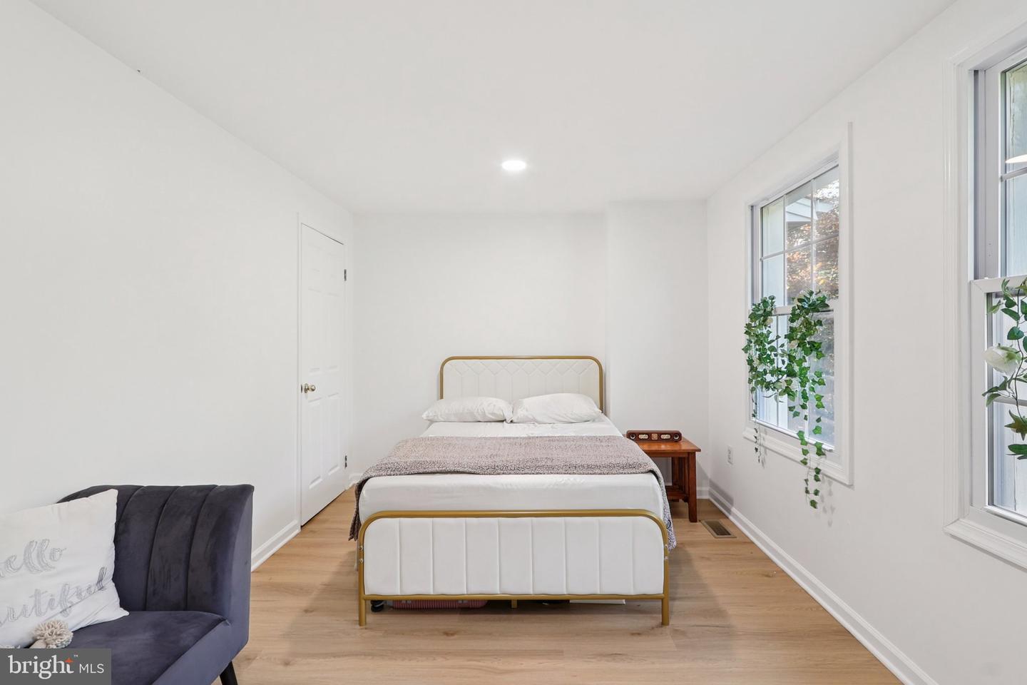 6246 HILLSIDE RD, SPRINGFIELD, Virginia 22152, 3 Bedrooms Bedrooms, 3 Rooms Rooms,2 BathroomsBathrooms,Residential,For sale,6246 HILLSIDE RD,VAFX2285832 MLS # VAFX2285832