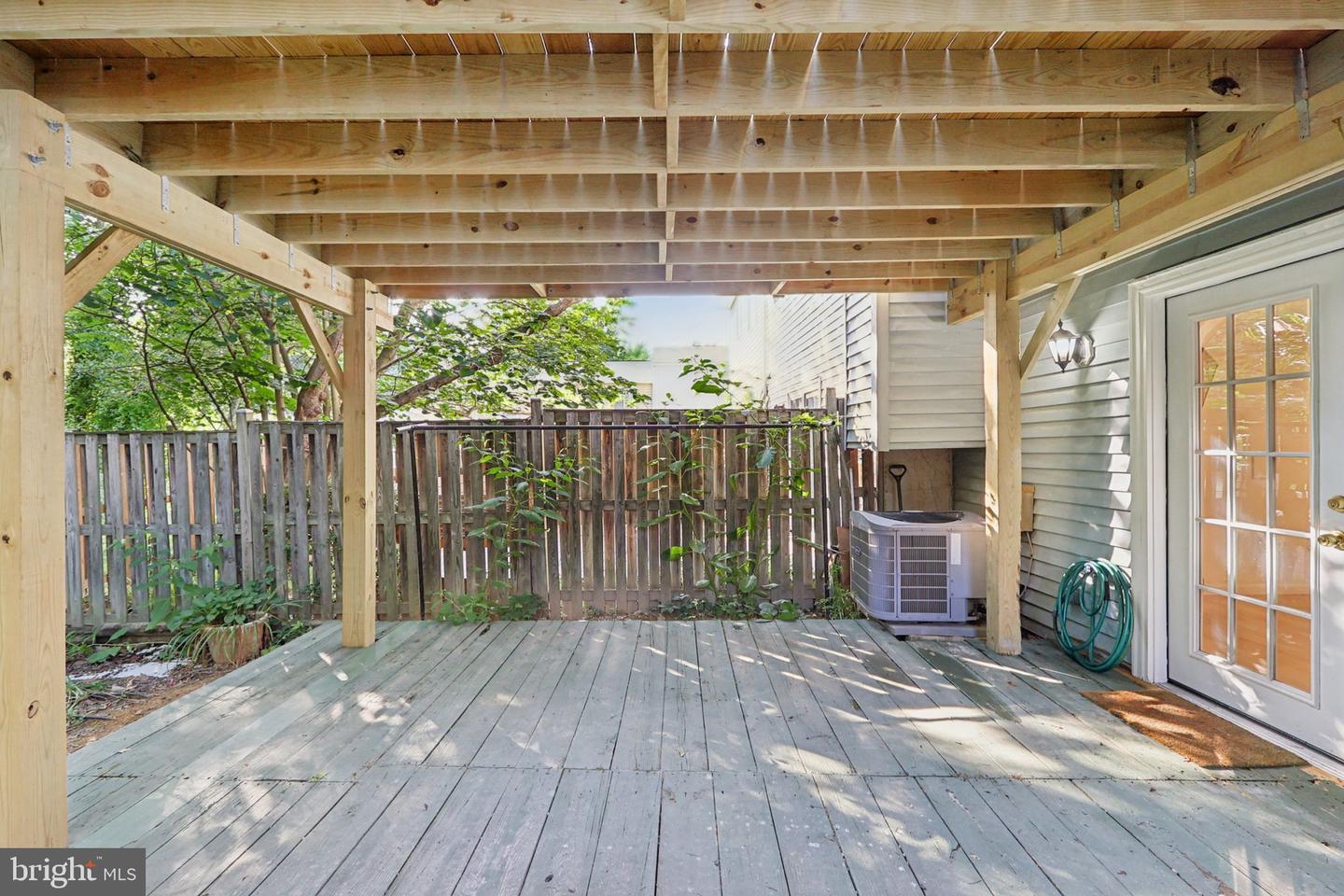 6246 HILLSIDE RD, SPRINGFIELD, Virginia 22152, 3 Bedrooms Bedrooms, 3 Rooms Rooms,2 BathroomsBathrooms,Residential,For sale,6246 HILLSIDE RD,VAFX2285832 MLS # VAFX2285832