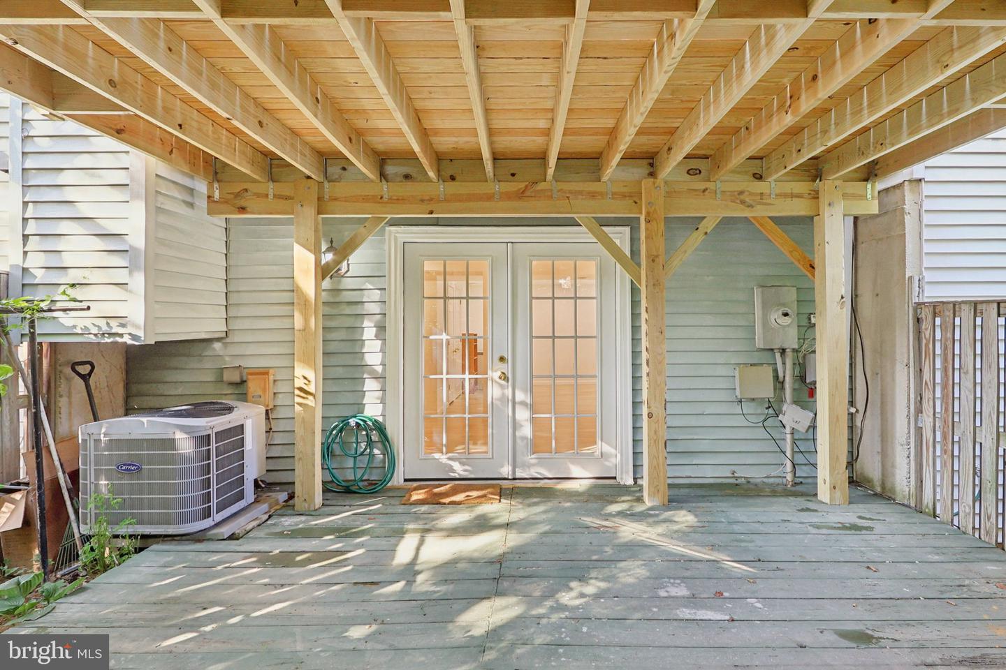 6246 HILLSIDE RD, SPRINGFIELD, Virginia 22152, 3 Bedrooms Bedrooms, 3 Rooms Rooms,2 BathroomsBathrooms,Residential,For sale,6246 HILLSIDE RD,VAFX2285832 MLS # VAFX2285832