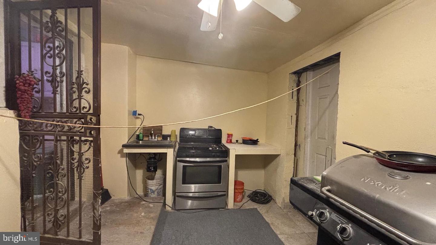 5707 CHILLUM PL NE, WASHINGTON, District Of Columbia 20011, 2 Bedrooms Bedrooms, ,2 BathroomsBathrooms,Residential,For sale,5707 CHILLUM PL NE,DCDC2241466 MLS # DCDC2241466