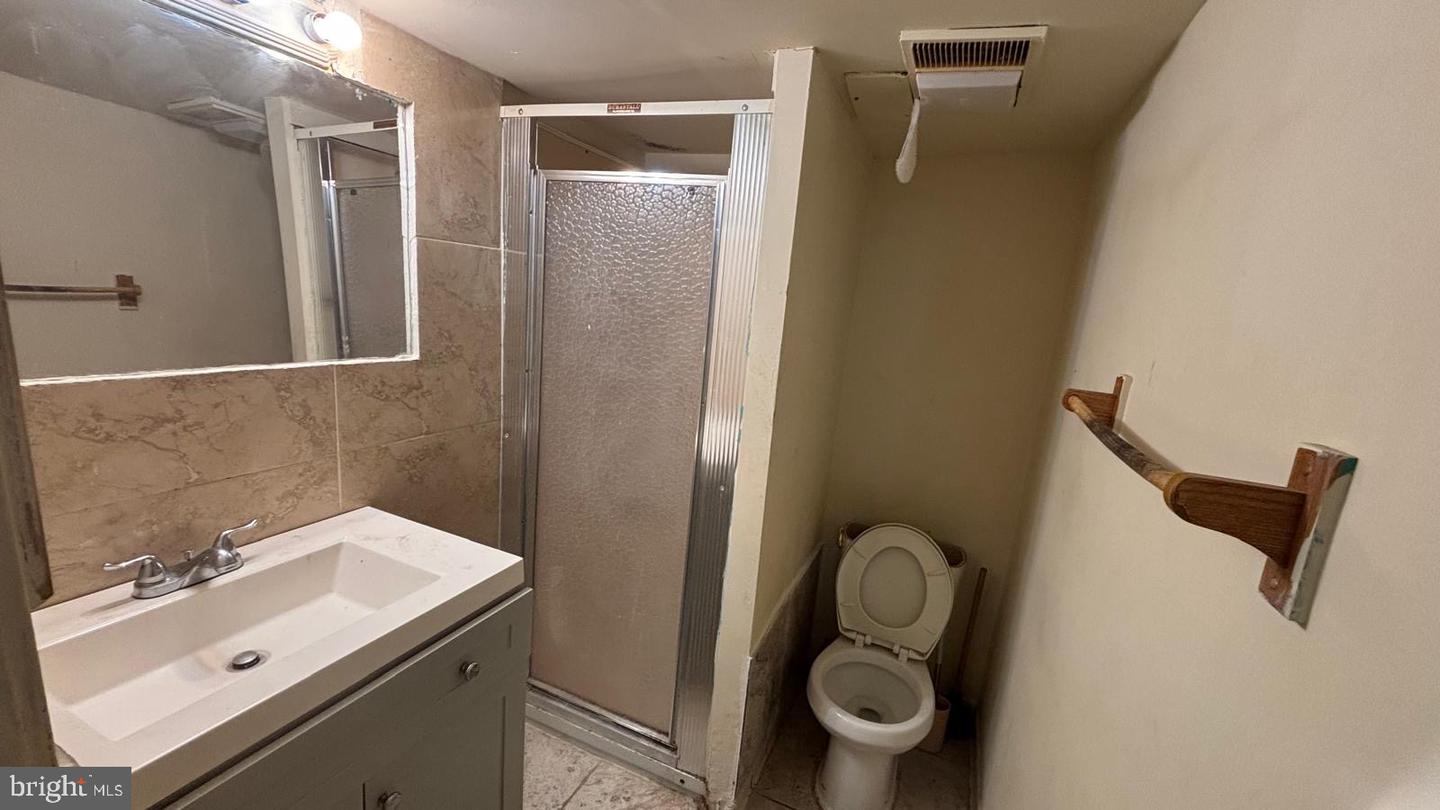 5707 CHILLUM PL NE, WASHINGTON, District Of Columbia 20011, 2 Bedrooms Bedrooms, ,2 BathroomsBathrooms,Residential,For sale,5707 CHILLUM PL NE,DCDC2241466 MLS # DCDC2241466