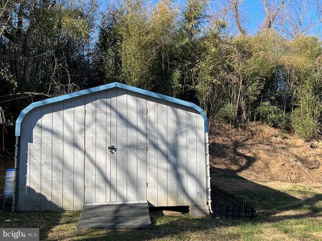 309 BURNSIDE AVE, FREDERICKSBURG, Virginia 22405, 3 Bedrooms Bedrooms, ,2 BathroomsBathrooms,Residential,For sale,309 BURNSIDE AVE,VAST2045270 MLS # VAST2045270