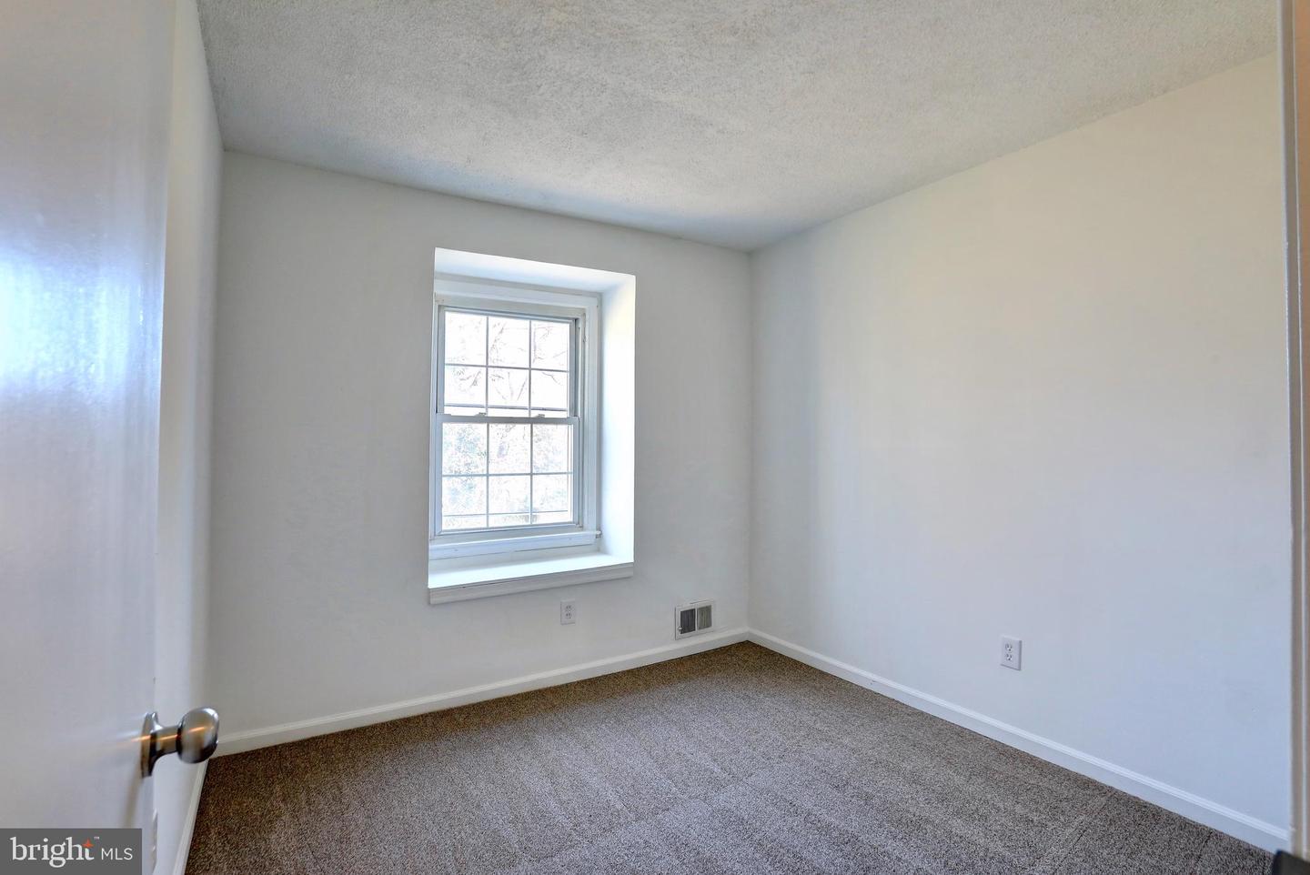 9473 CLOVERDALE CT, BURKE, Virginia 22015, 3 Bedrooms Bedrooms, ,2 BathroomsBathrooms,Residential,For sale,9473 CLOVERDALE CT,VAFX2285854 MLS # VAFX2285854