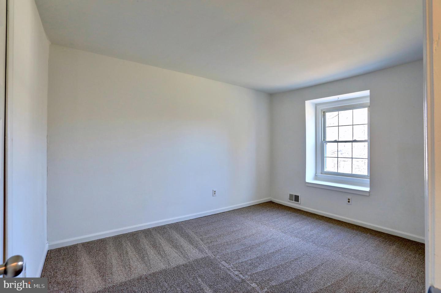 9473 CLOVERDALE CT, BURKE, Virginia 22015, 3 Bedrooms Bedrooms, ,2 BathroomsBathrooms,Residential,For sale,9473 CLOVERDALE CT,VAFX2285854 MLS # VAFX2285854