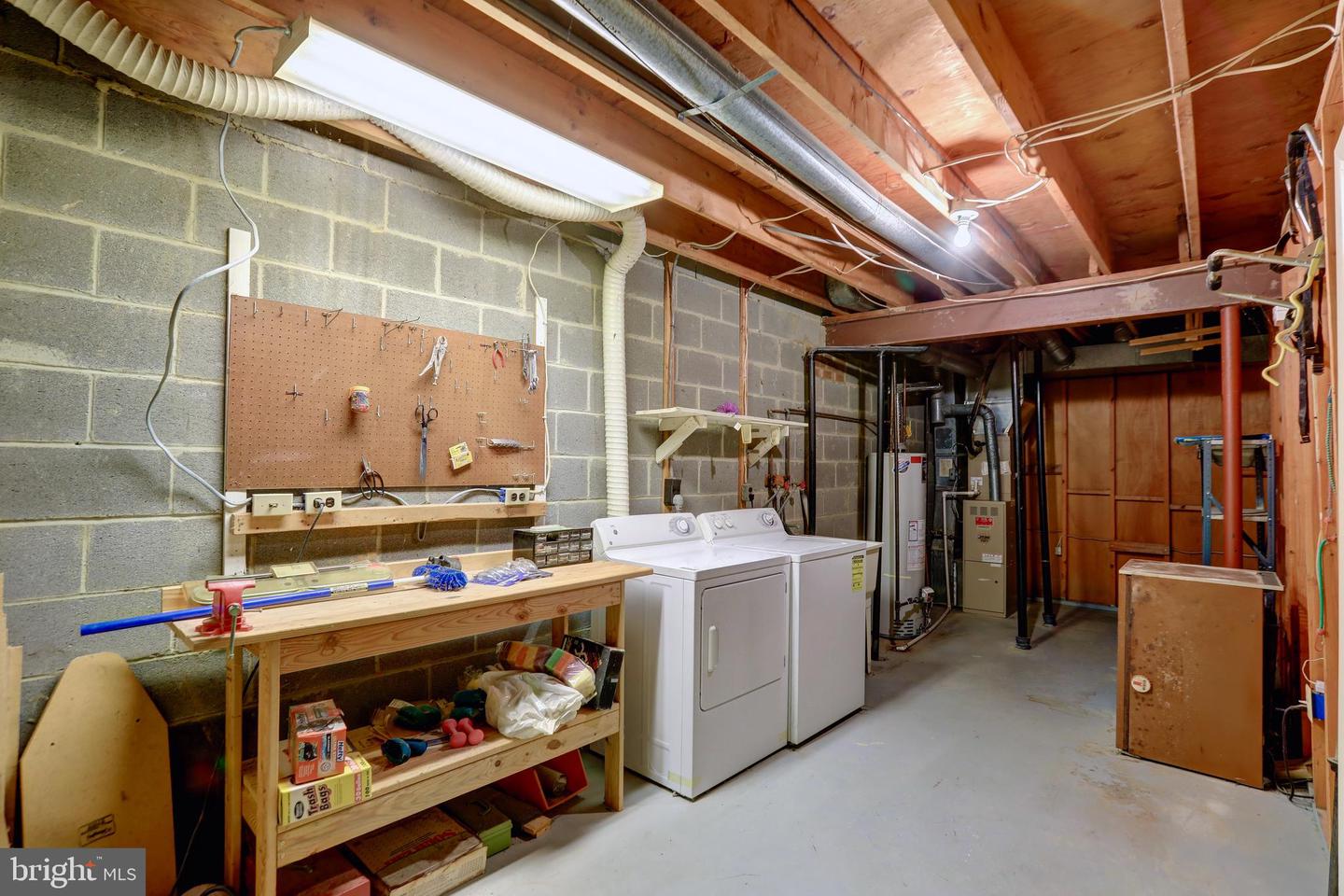 9473 CLOVERDALE CT, BURKE, Virginia 22015, 3 Bedrooms Bedrooms, ,2 BathroomsBathrooms,Residential,For sale,9473 CLOVERDALE CT,VAFX2285854 MLS # VAFX2285854