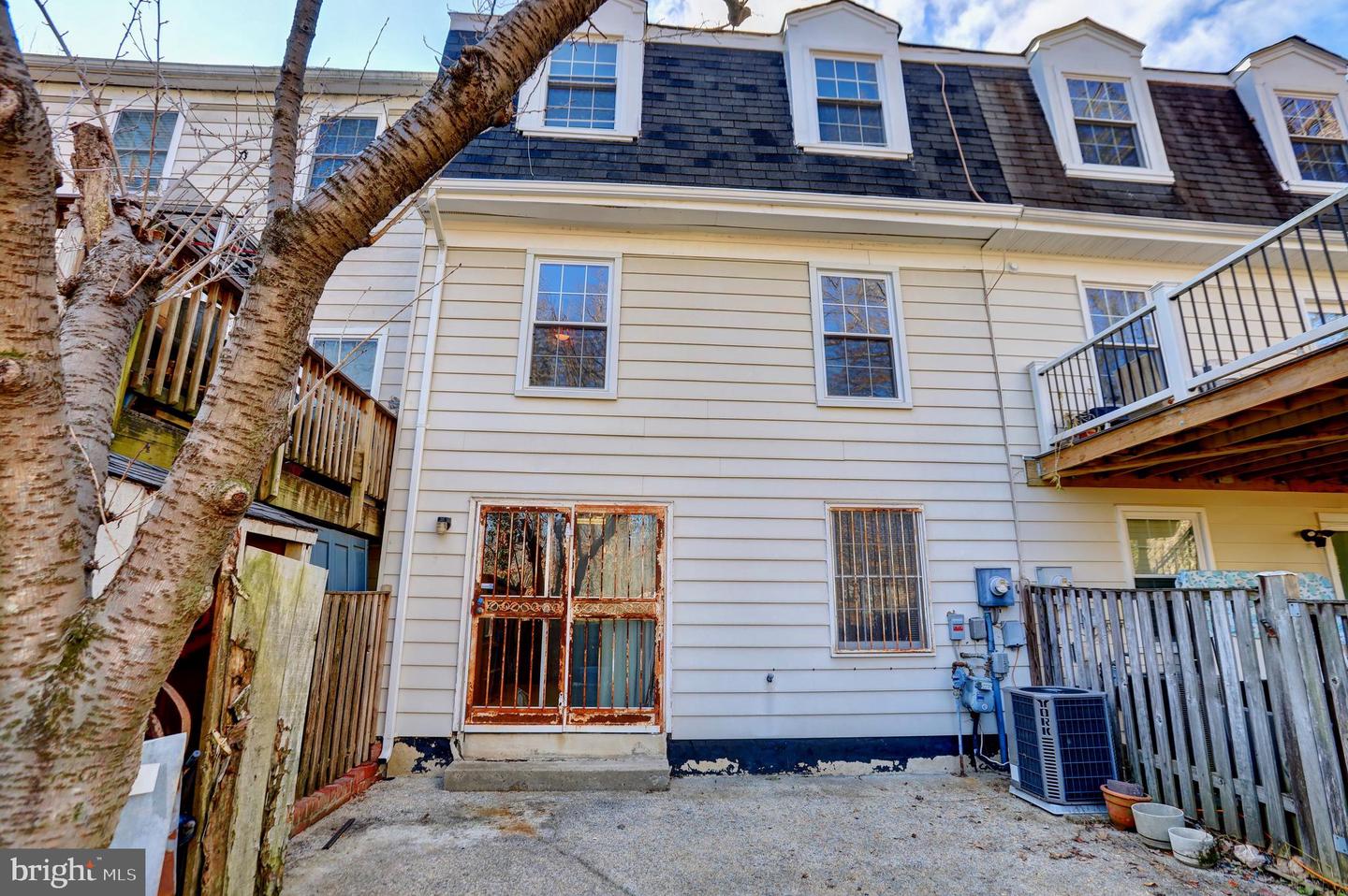 9473 CLOVERDALE CT, BURKE, Virginia 22015, 3 Bedrooms Bedrooms, ,2 BathroomsBathrooms,Residential,For sale,9473 CLOVERDALE CT,VAFX2285854 MLS # VAFX2285854