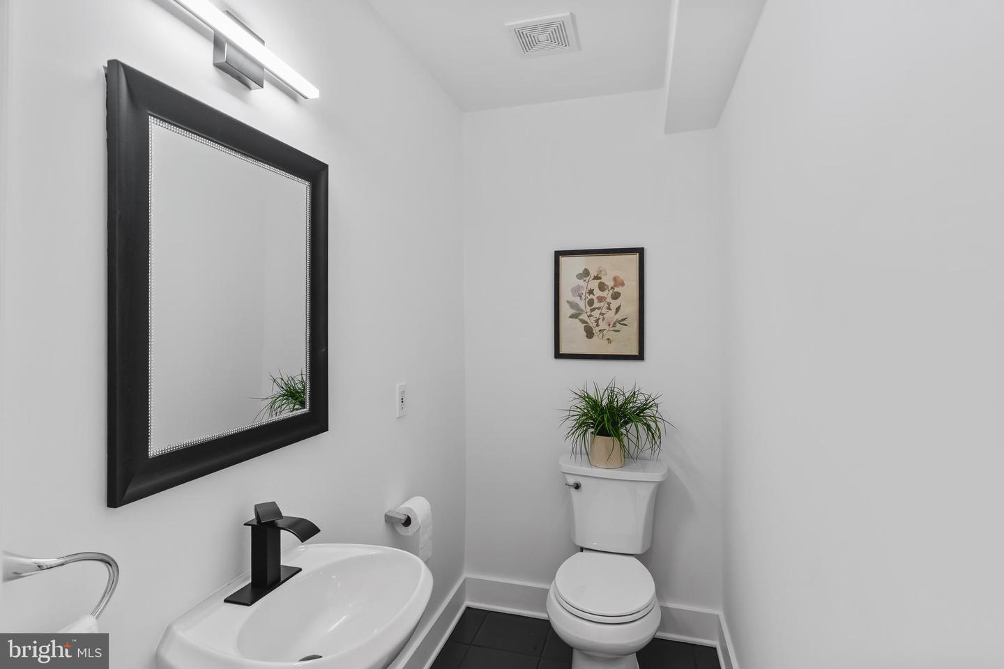 2628 WOODLEY PL, FALLS CHURCH, Virginia 22046, 4 Bedrooms Bedrooms, ,3 BathroomsBathrooms,Residential,For sale,2628 WOODLEY PL,VAFX2285906 MLS # VAFX2285906