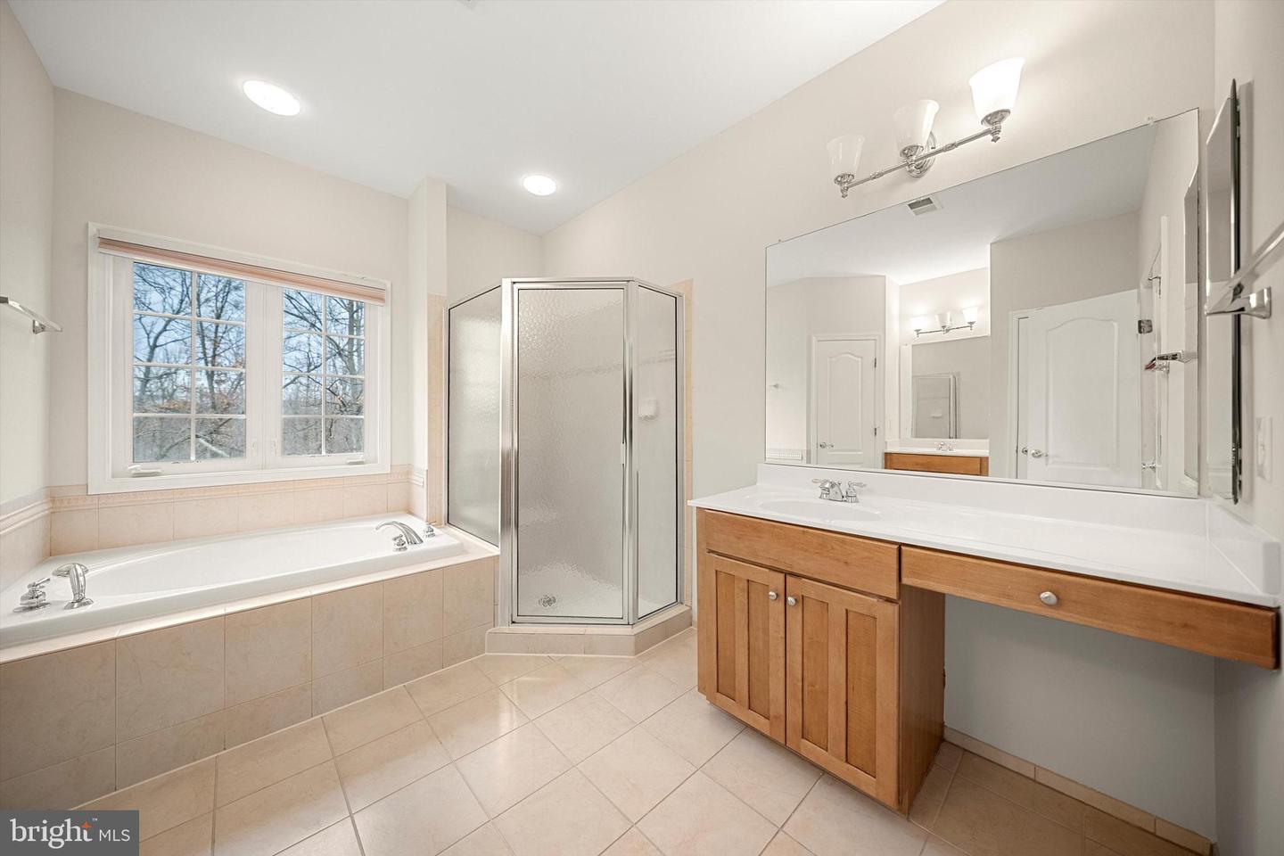 21945 WINDY OAKS SQ, BROADLANDS, Virginia 20148, 4 Bedrooms Bedrooms, ,3 BathroomsBathrooms,Residential,For sale,21945 WINDY OAKS SQ,VALO2114020 MLS # VALO2114020