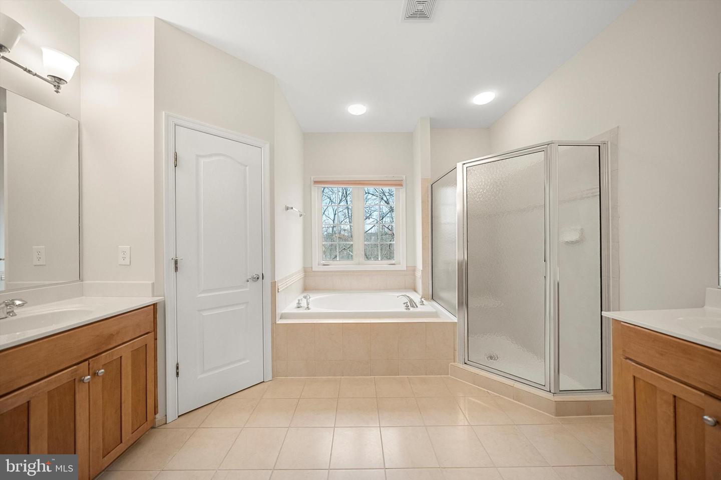 21945 WINDY OAKS SQ, BROADLANDS, Virginia 20148, 4 Bedrooms Bedrooms, ,3 BathroomsBathrooms,Residential,For sale,21945 WINDY OAKS SQ,VALO2114020 MLS # VALO2114020